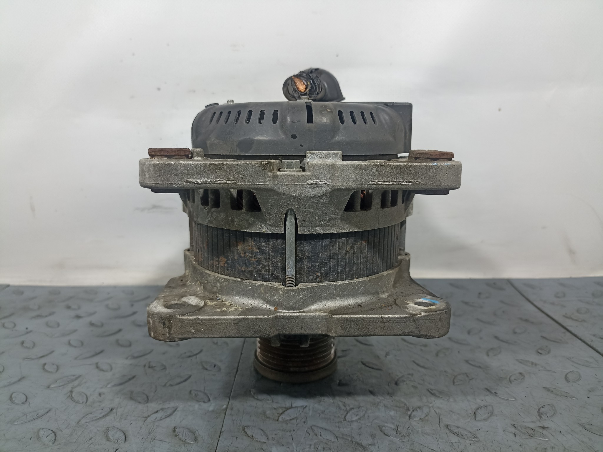 ГЕНЕРАТОР NISSAN MAZDA SUZUKI 23100EN000  F2617Z