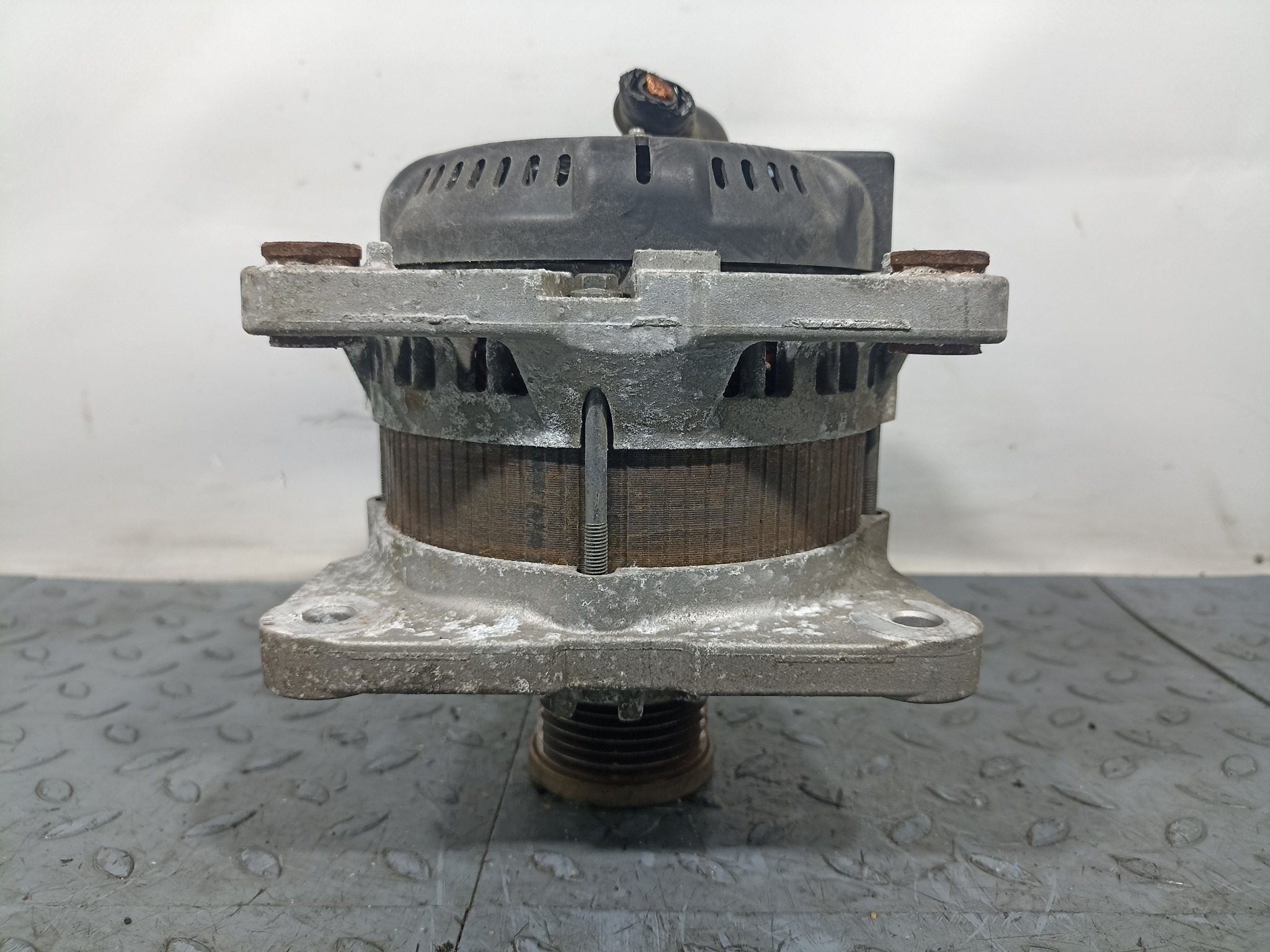 ГЕНЕРАТОР NISSAN MAZDA SUZUKI 23100EN000  F2619Z