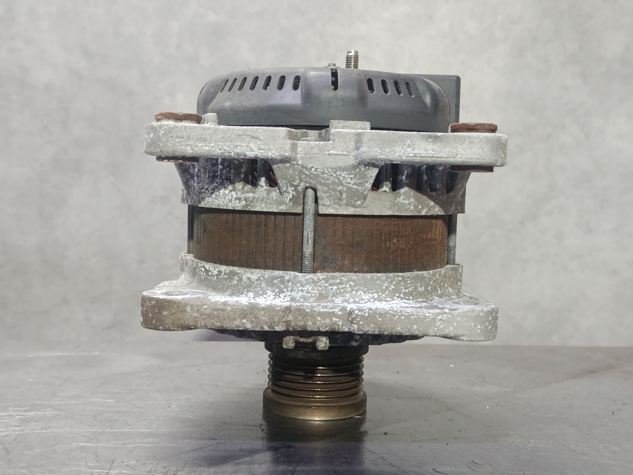 ГЕНЕРАТОР NISSAN MAZDA SUZUKI 23100EN000 F2644Z