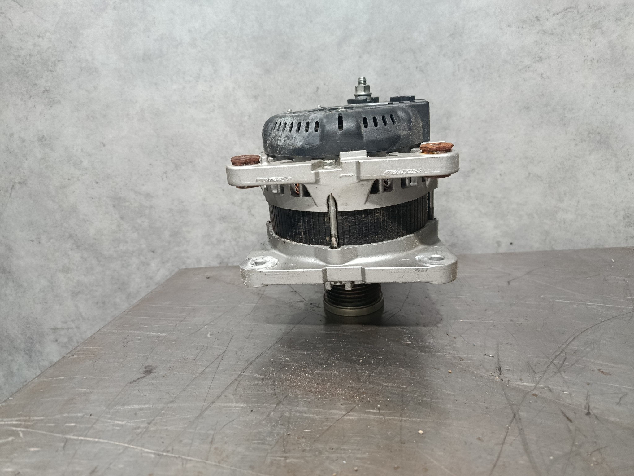 ГЕНЕРАТОР NISSAN MAZDA SUZUKI 23100EN000 F2650Z