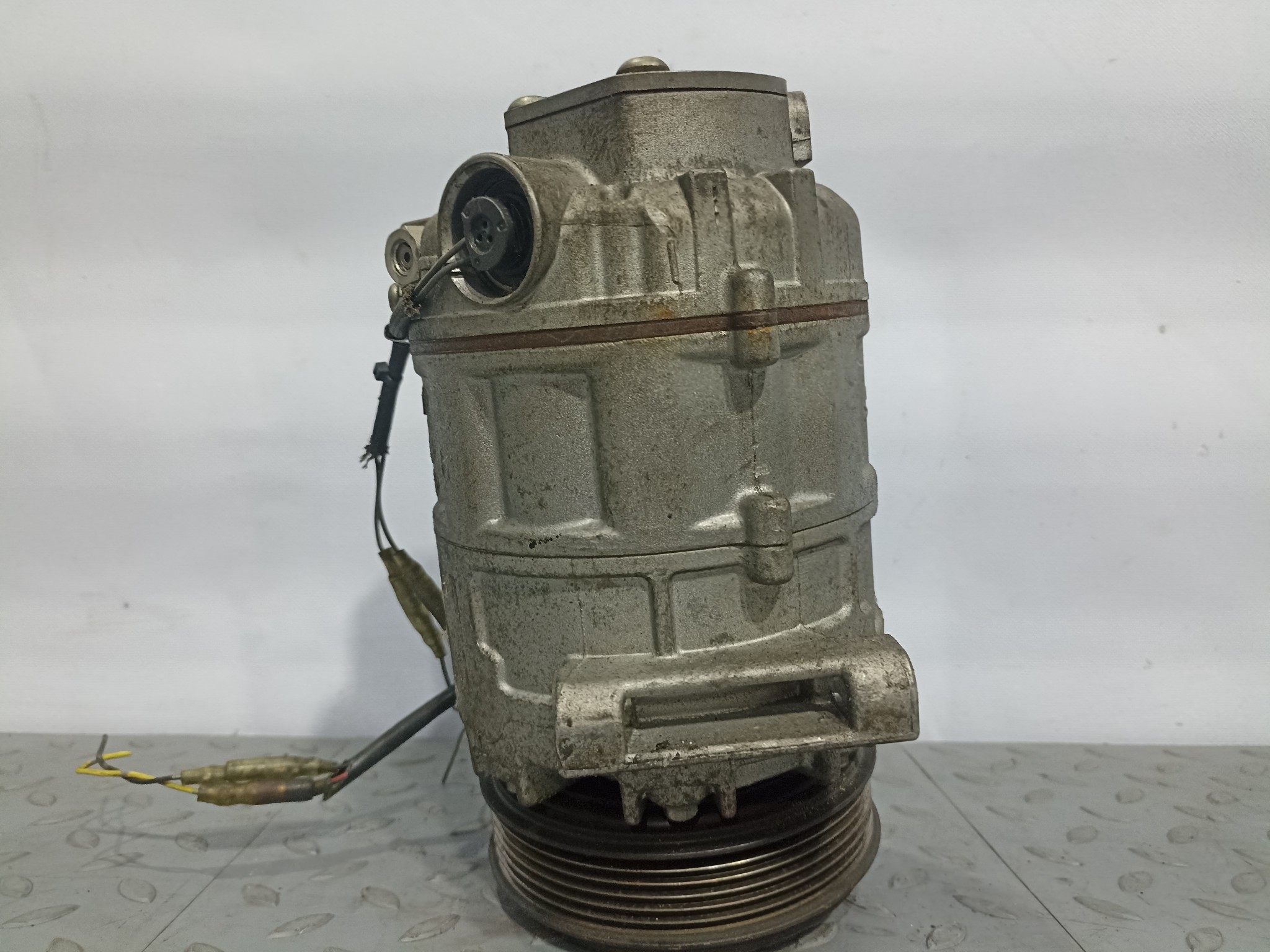 КОМПРЕССОР КОНДИЦИОНЕРА NISSAN SUZUKI 926001GZ0A D2004