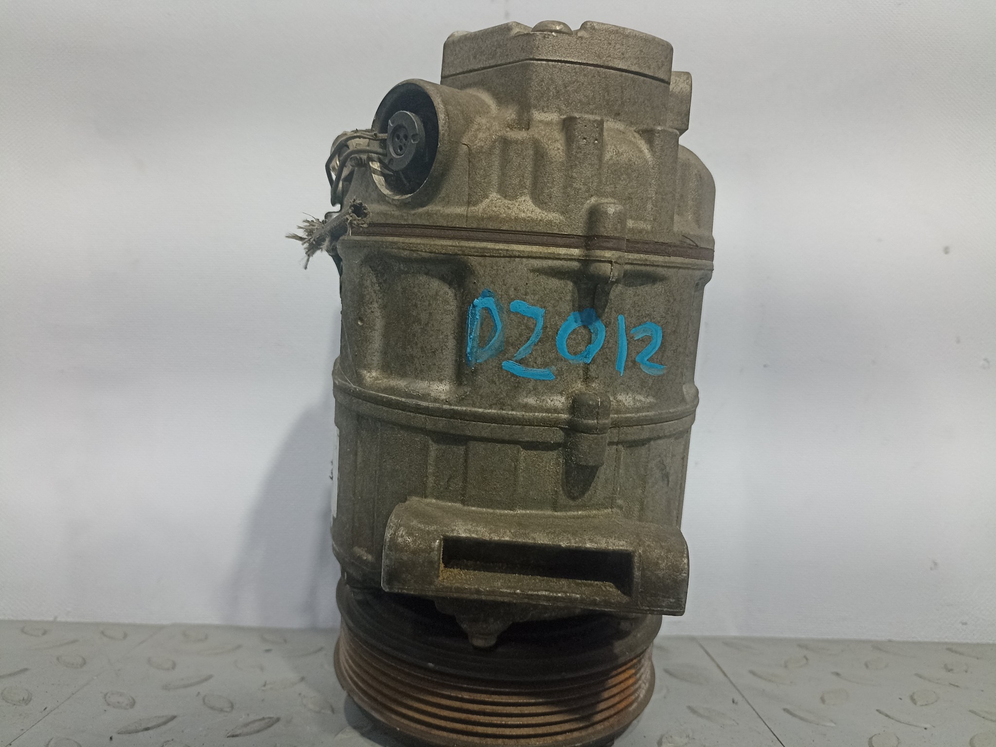 КОМПРЕССОР КОНДИЦИОНЕРА NISSAN SUZUKI 926001GZ0A D2012