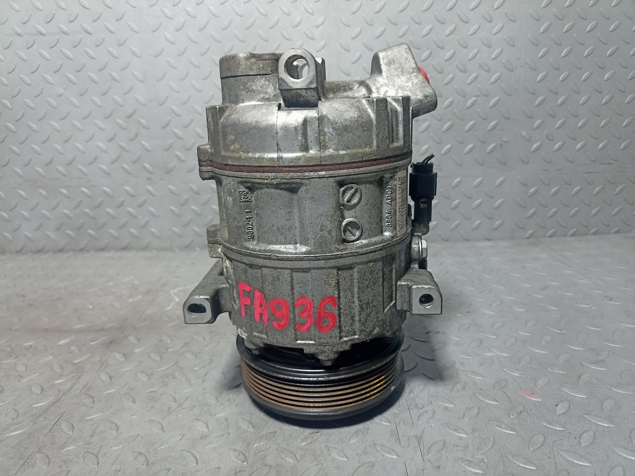 КОМПРЕССОР КОНДИЦИОНЕРА NISSAN SUZUKI 926001GZ0A FA936Z