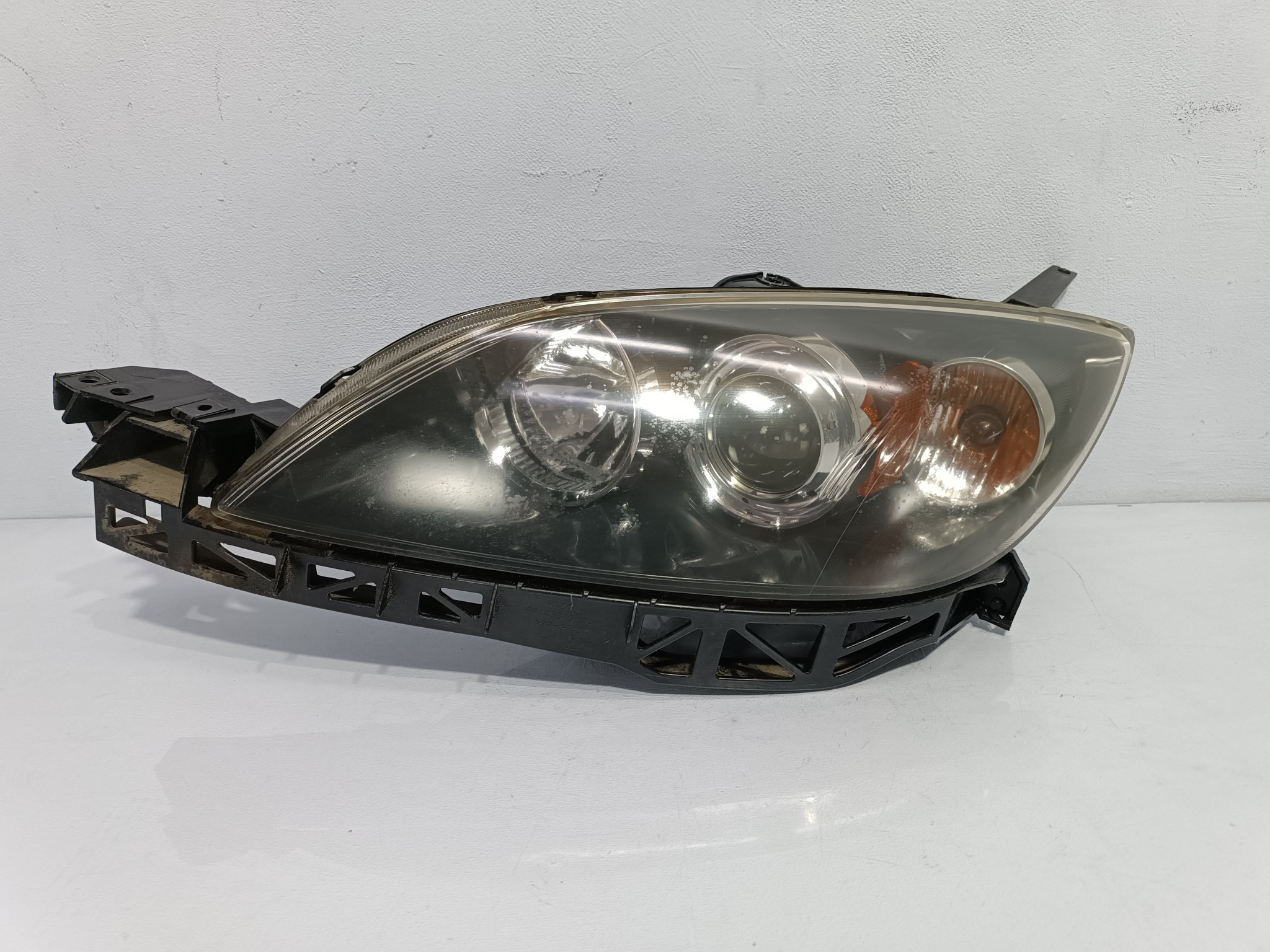 ФАРА MAZDA ЛЕВАЯ B37E51041  S4283Z
