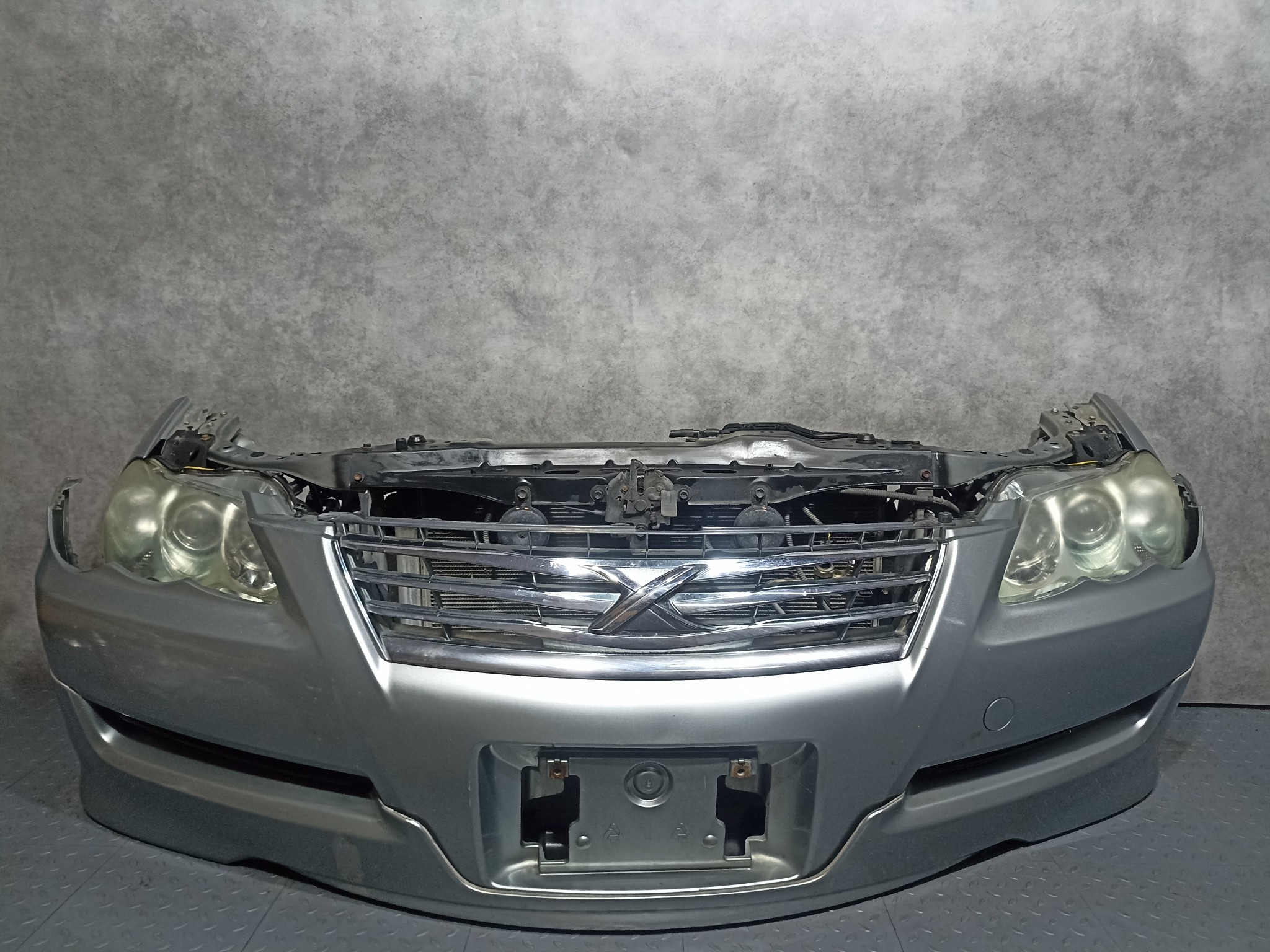 НОУСКАТ TOYOTA MARK X 5211922A00A0  серебро, 1F8 TA2147