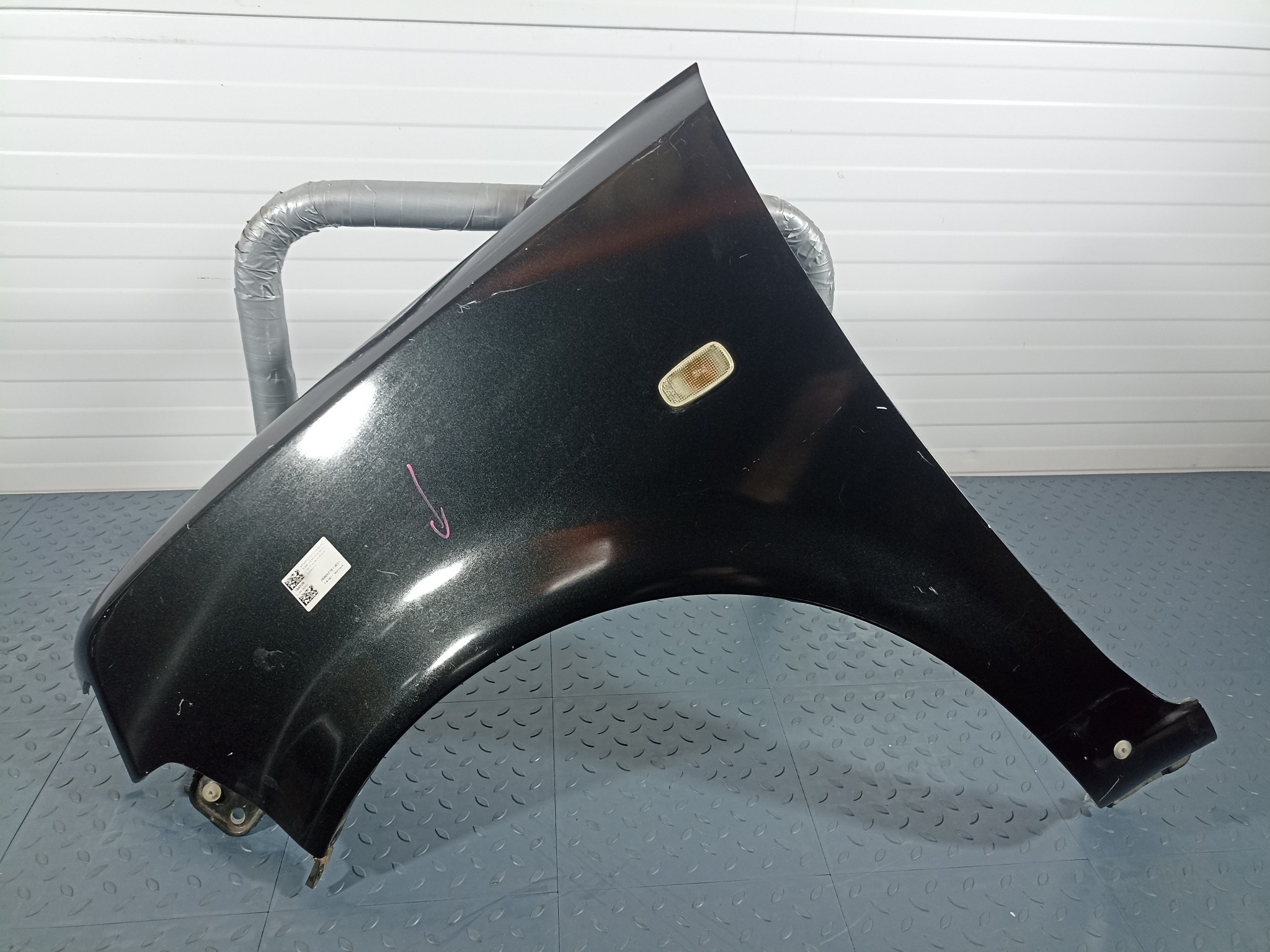 КРЫЛО TOYOTA SCION BB XB 5381252080 ПЕРЕДНЕЕ ЛЕВОЕ  черный, 209 FA1071