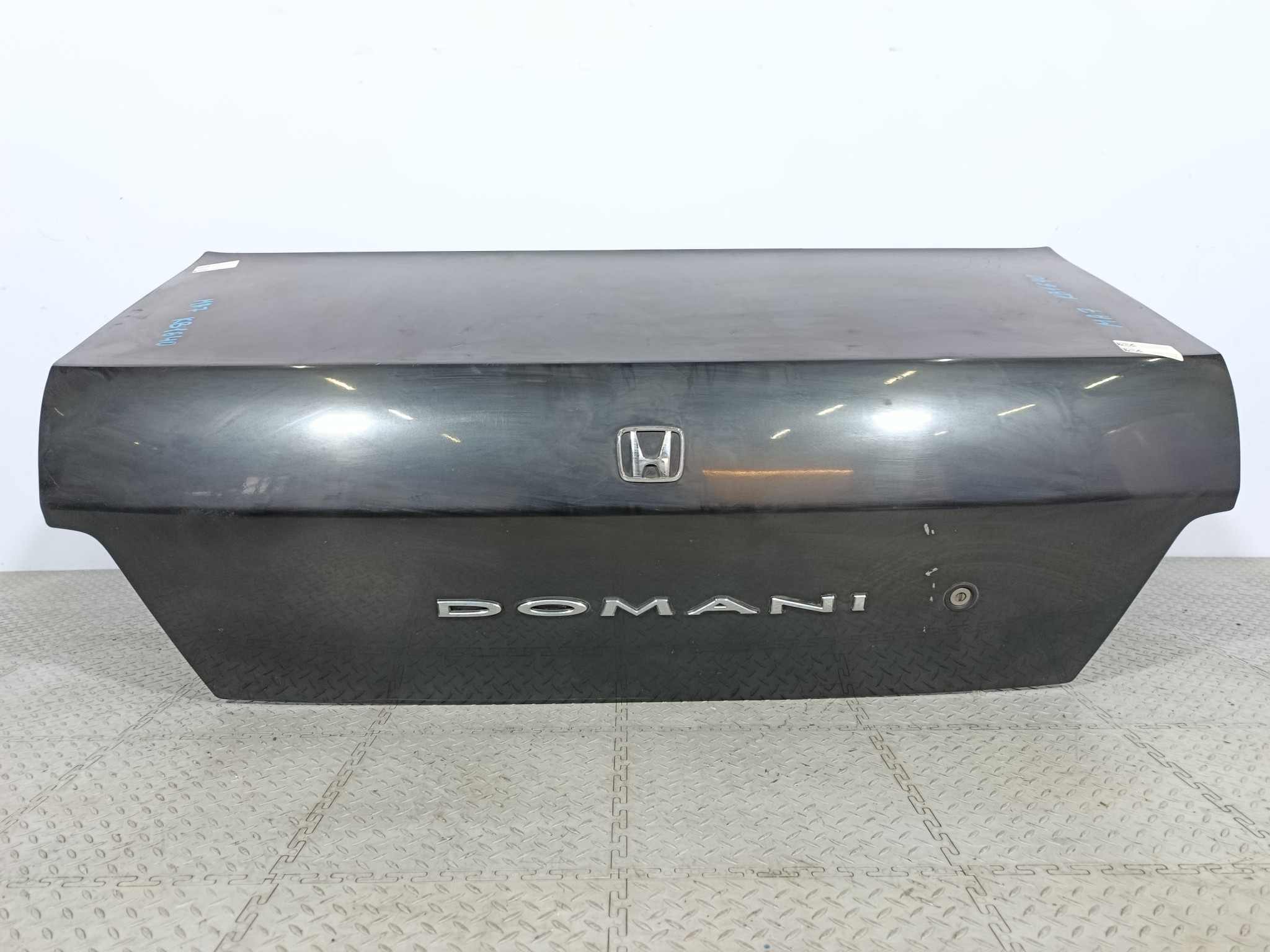 КРЫШКА БАГАЖНИКА HONDA DOMANI 68500ST0000ZZ черный KB1640