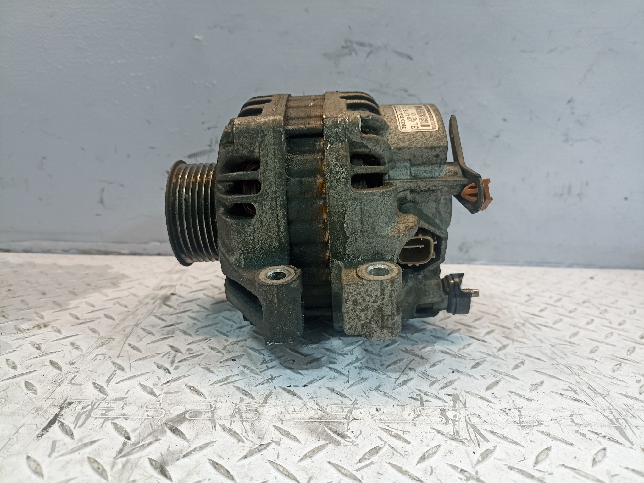 ГЕНЕРАТОР HONDA 31100PNC004  KE810Z
