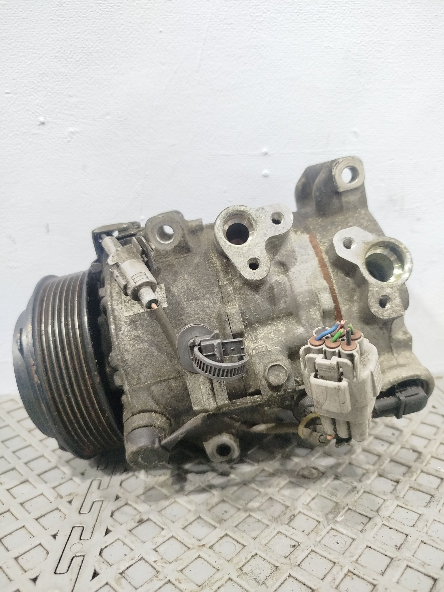 КОМПРЕССОР КОНДИЦИОНЕРА TOYOTA LEXUS 883203A270 F2305Z