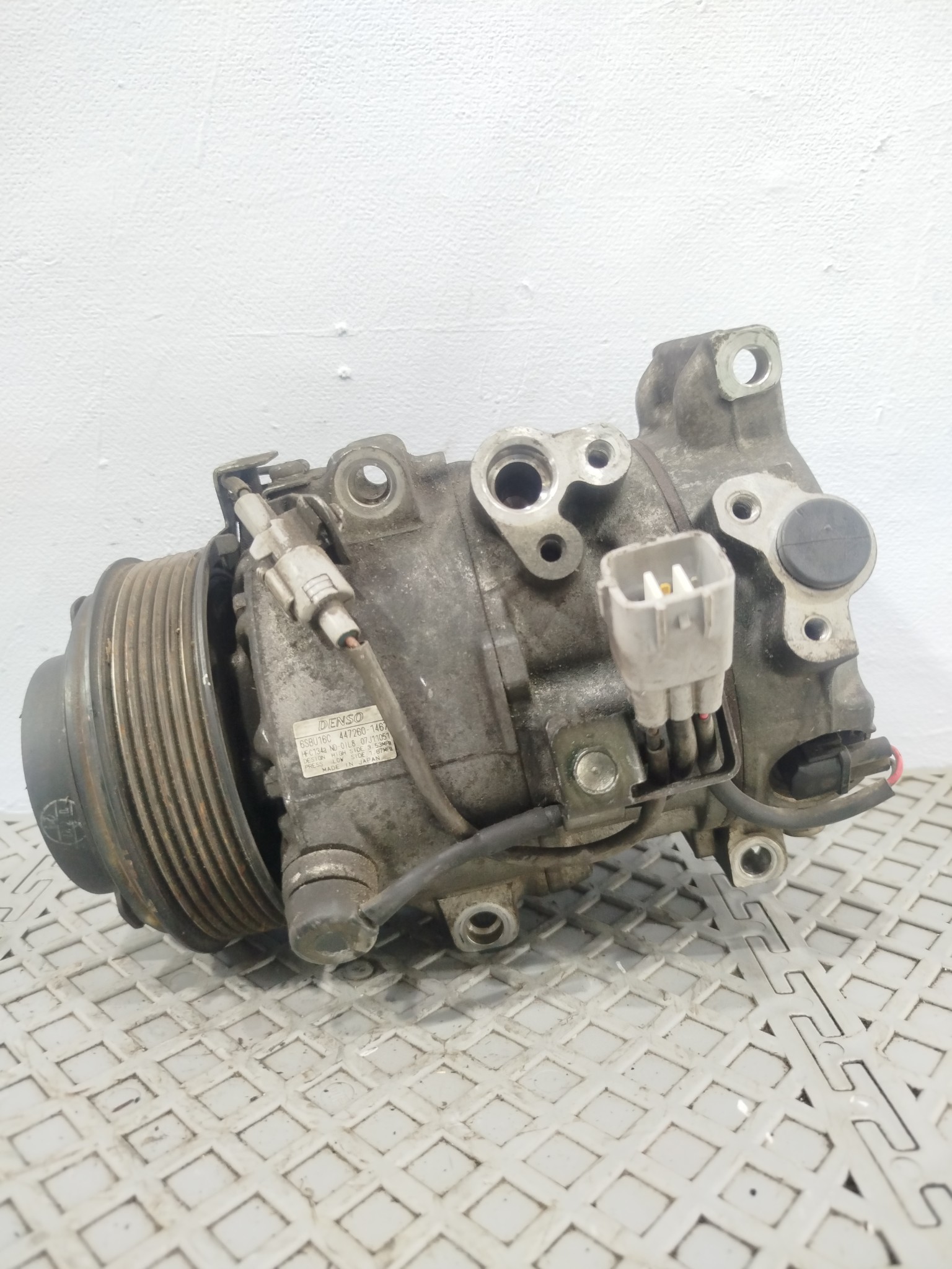 КОМПРЕССОР КОНДИЦИОНЕРА TOYOTA LEXUS 883203A270 D026
