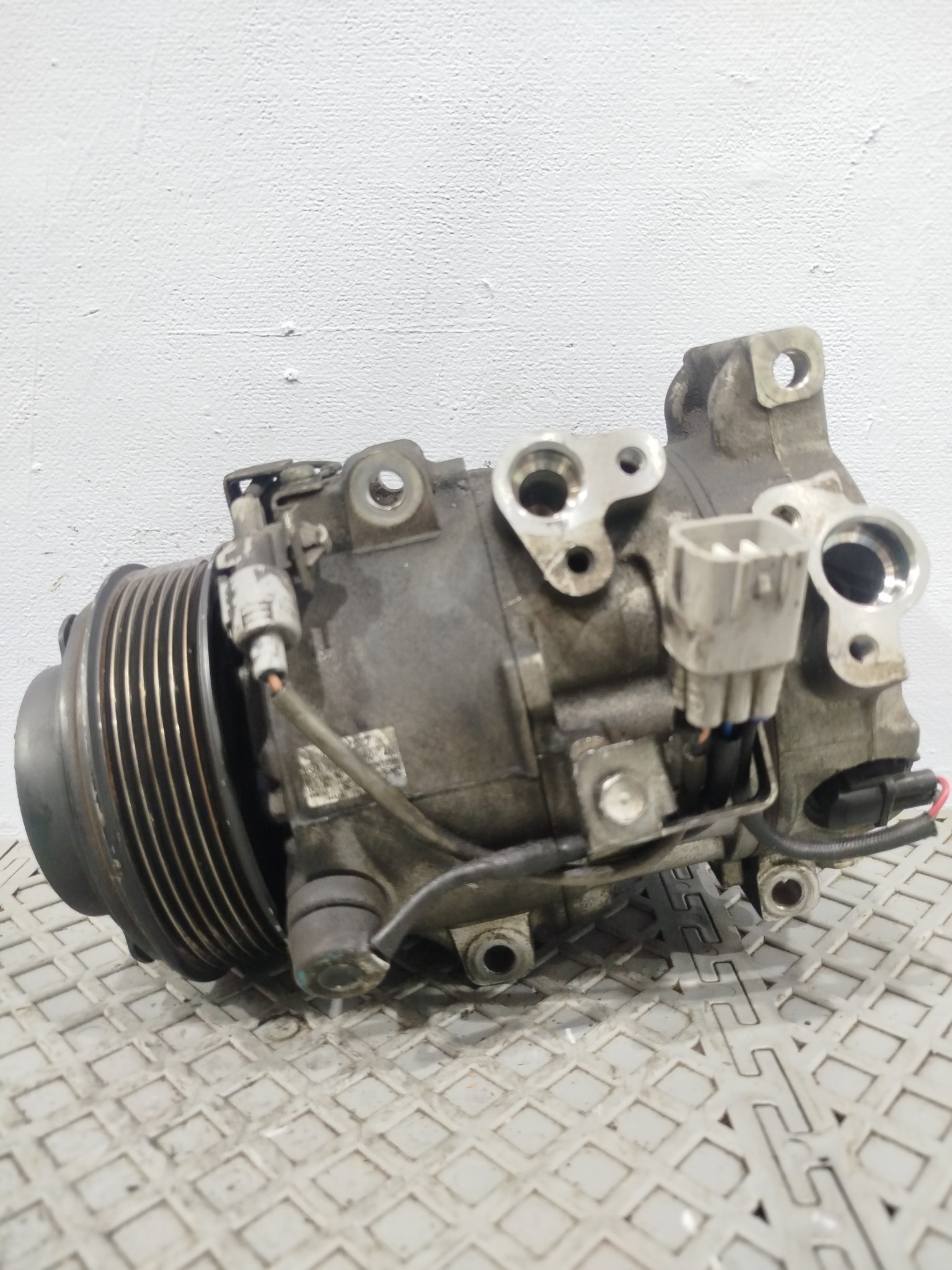 КОМПРЕССОР КОНДИЦИОНЕРА TOYOTA LEXUS 883203A270 D034