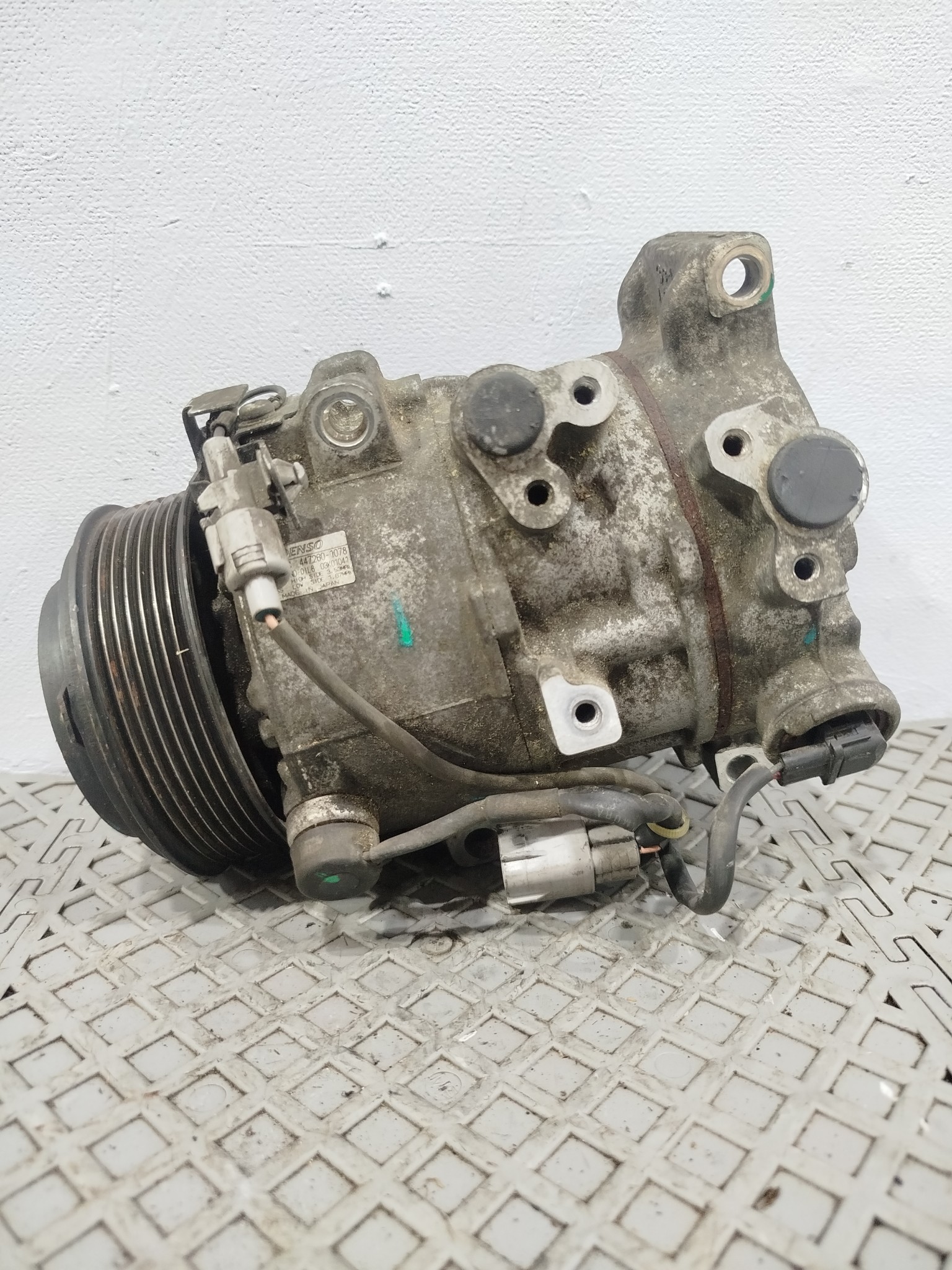 КОМПРЕССОР КОНДИЦИОНЕРА TOYOTA LEXUS 883203A270 VA6731Z