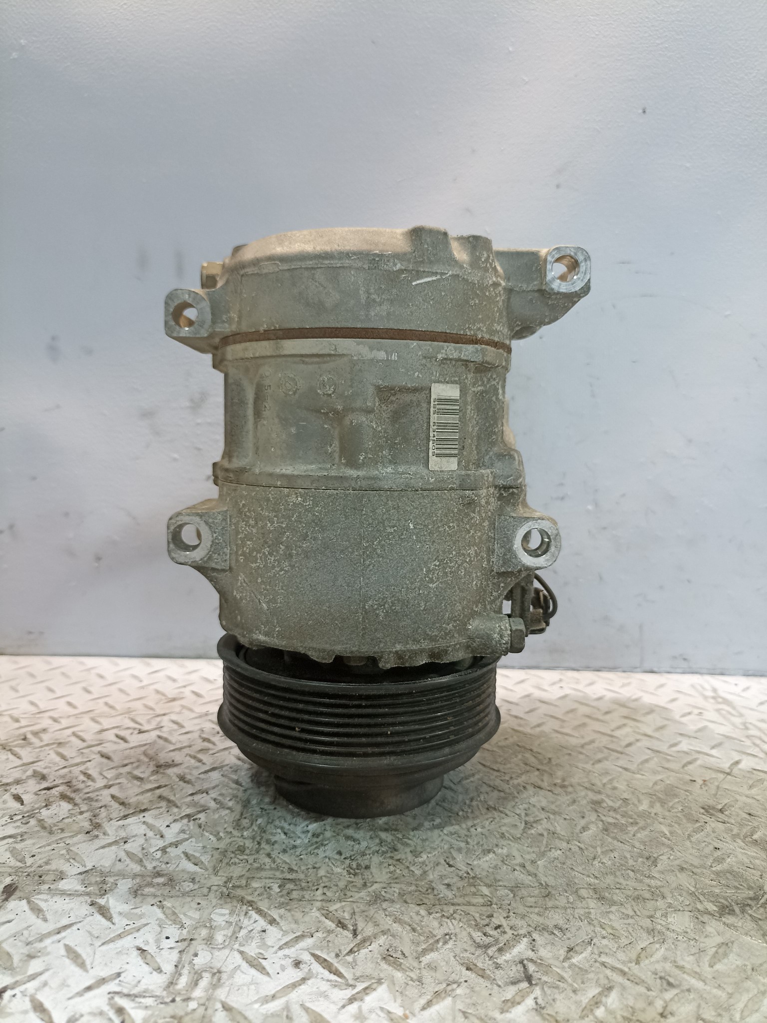 КОМПРЕССОР КОНДИЦИОНЕРА TOYOTA LEXUS 883203A270 F2499Z