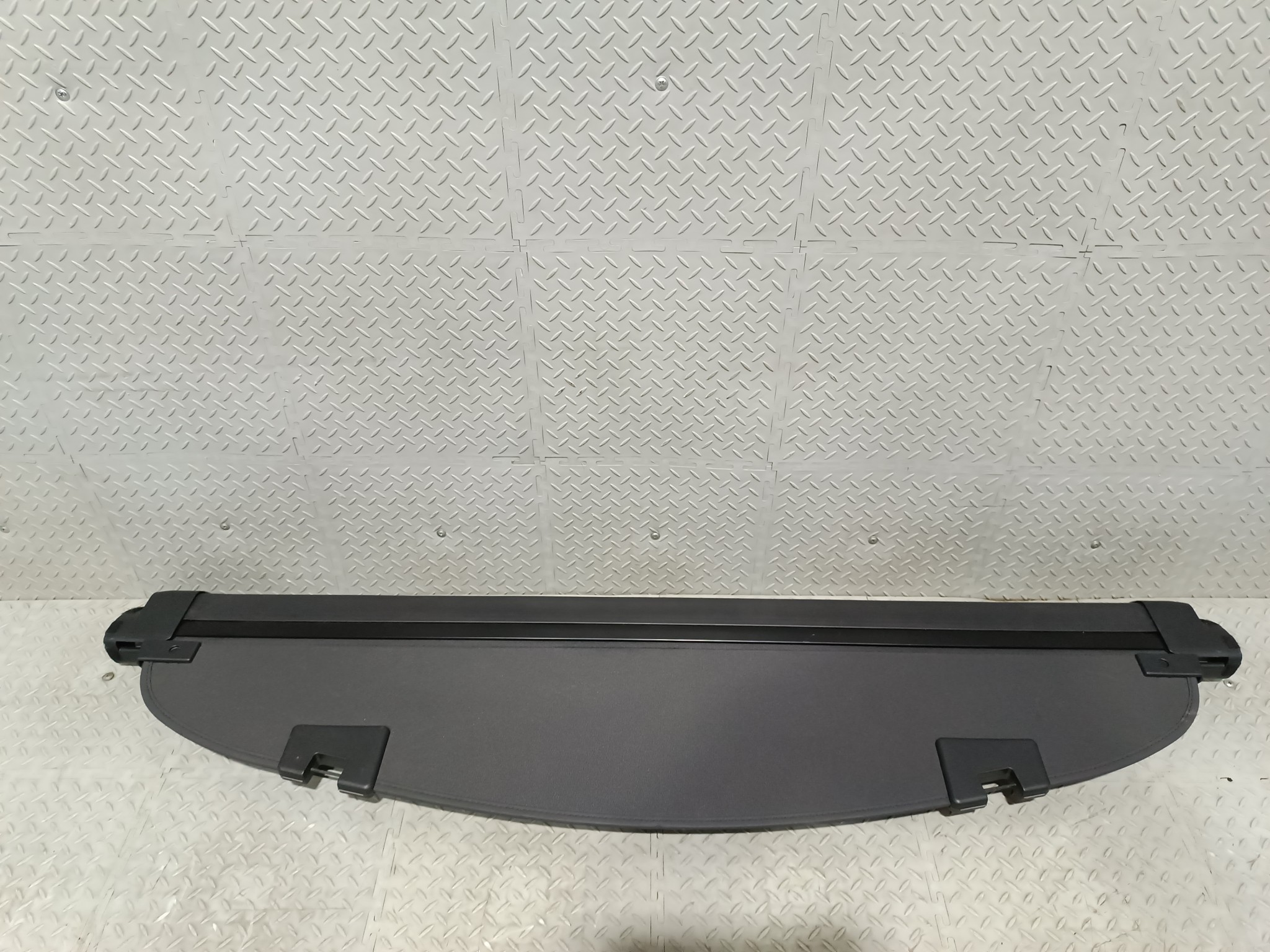 ШТОРКА БАГАЖНИКА MAZDA KD456834XA02 VB2161