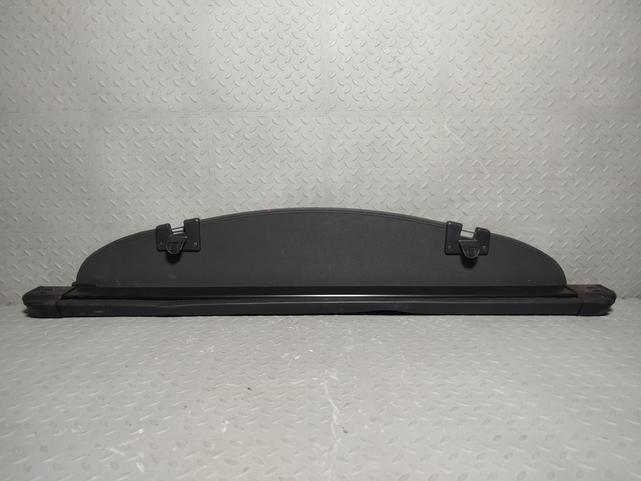 ШТОРКА БАГАЖНИКА MAZDA KD456834XA02 S4213