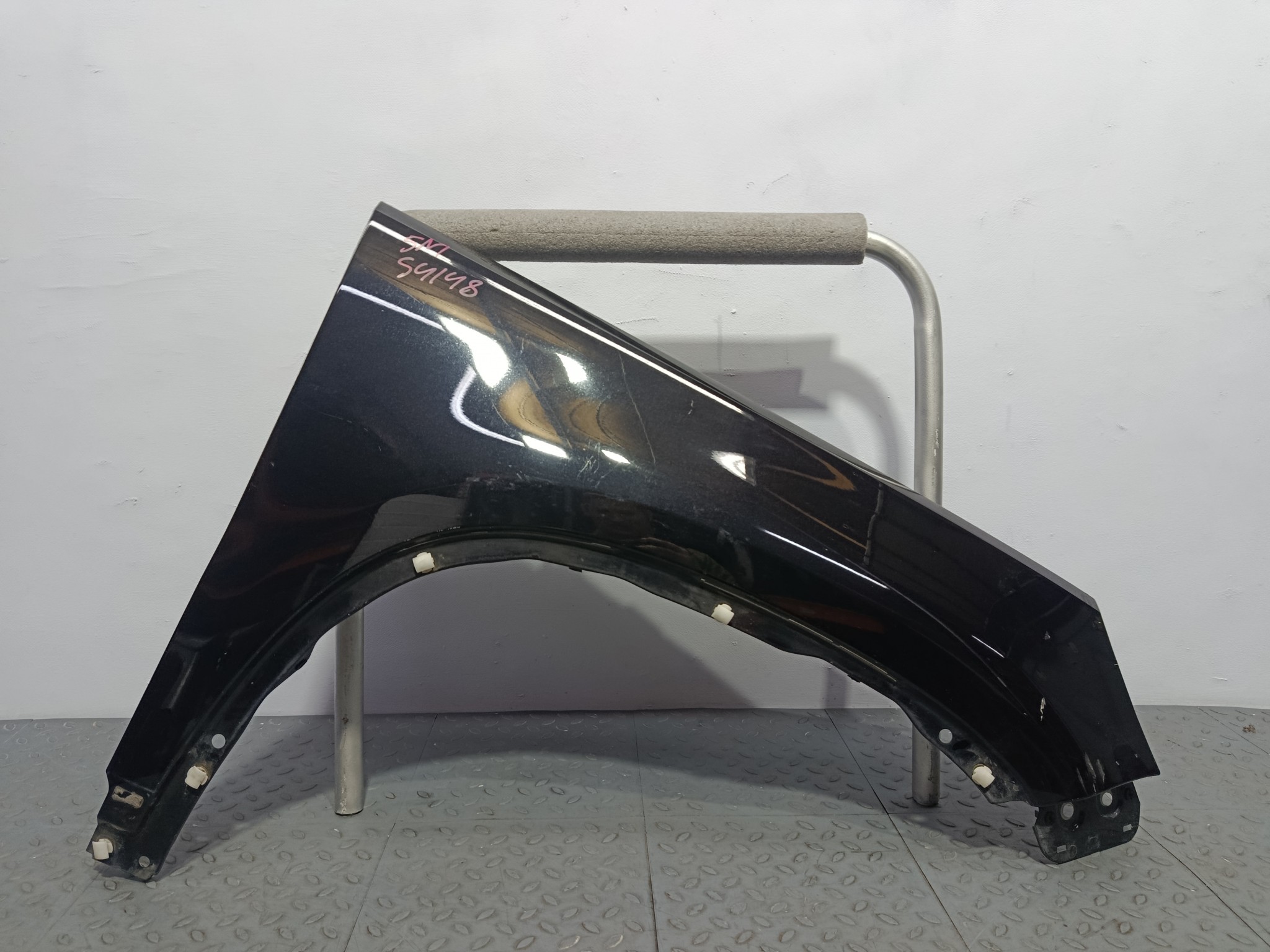 КРЫЛО VOLKSWAGEN TIGUAN 5N0821106A ПЕРЕДНЕЕ ПРАВОЕ черный, LC9X S4148