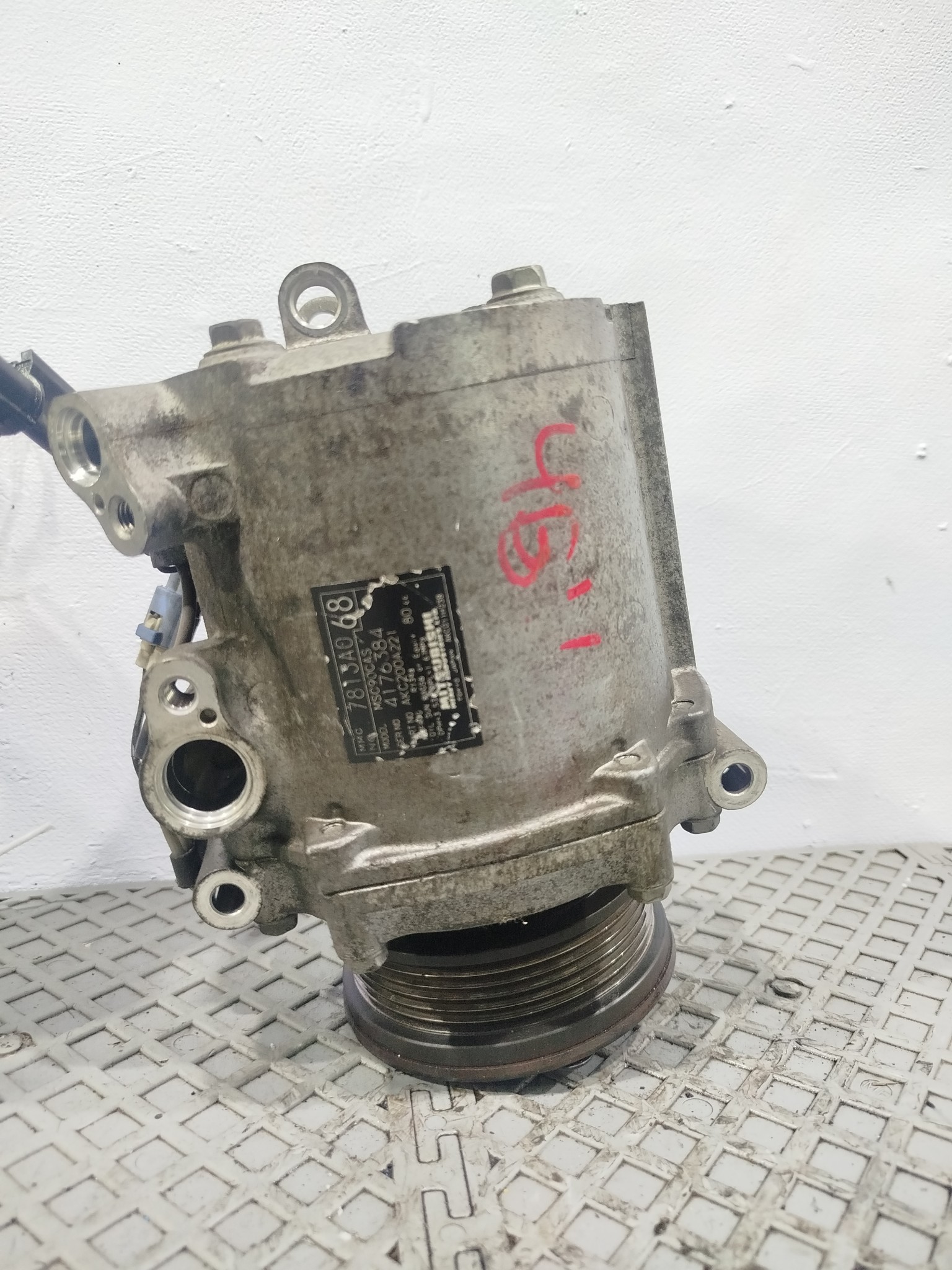 КОМПРЕССОР КОНДИЦИОНЕРА MITSUBISHI 7813A068 GE333Z