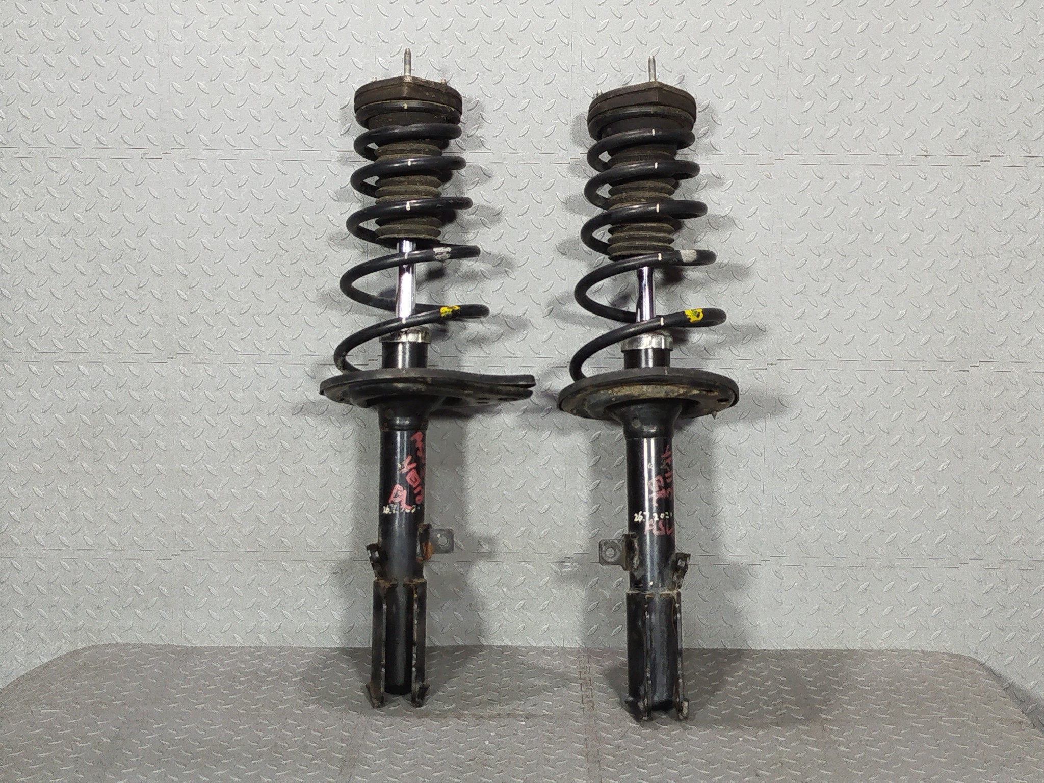 СТОЙКА ХОДОВКИ TOYOTA DAIHATSU ЗАДНЯЯ ЛЕВАЯ ПРАВАЯ 4854080014  YE118