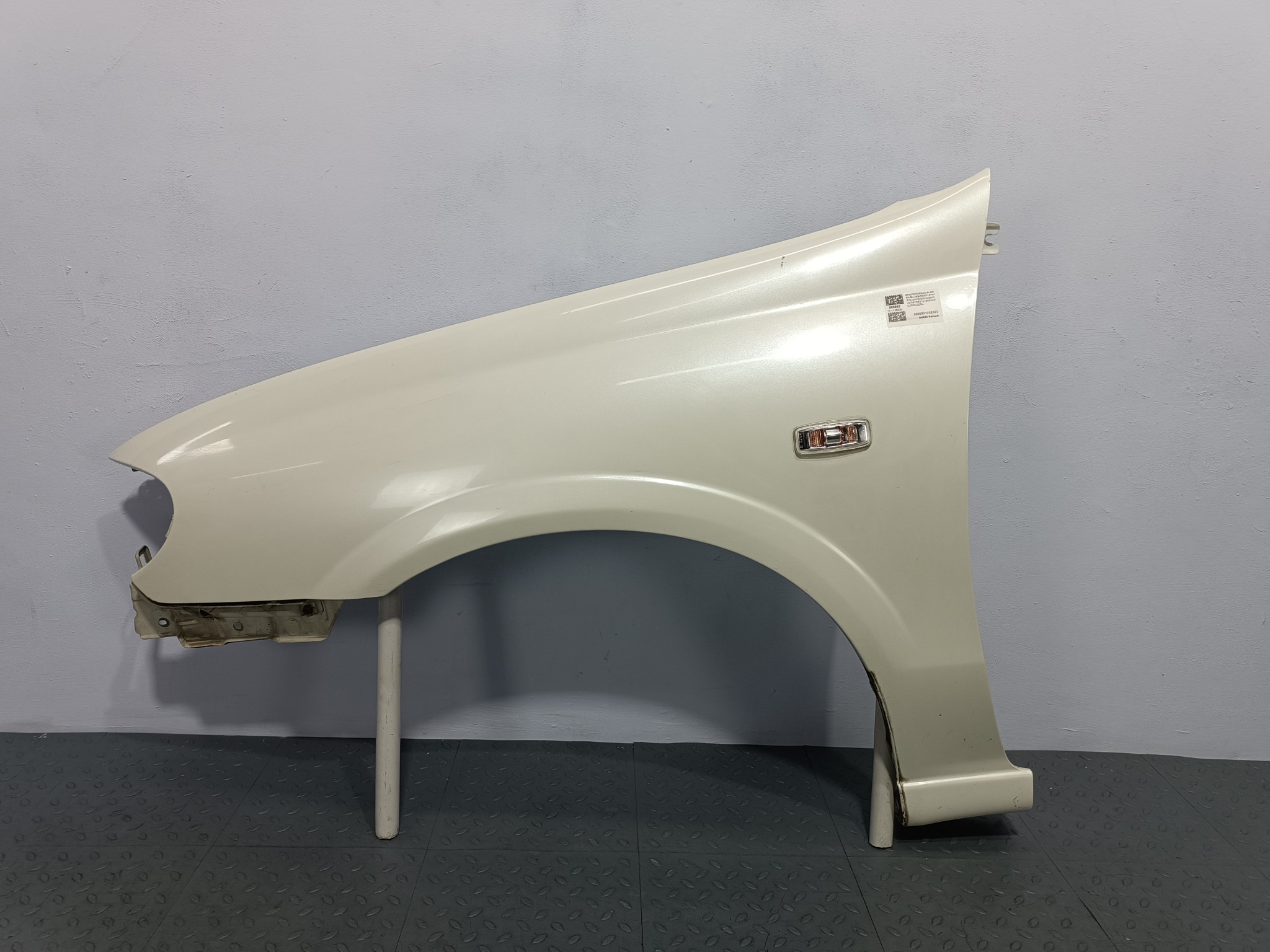 КРЫЛО NISSAN ALMERA BLUEBIRD SYLPHY 631016N635 ПЕРЕДНЕЕ ЛЕВОЕ  белый, QX1 S4292