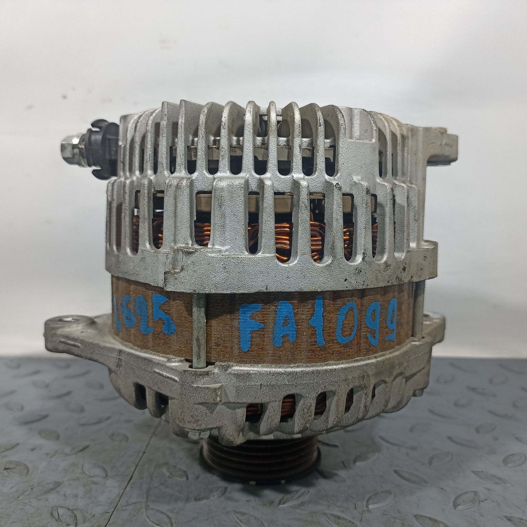 ГЕНЕРАТОР NISSAN 231001AA1A  FA1099Z