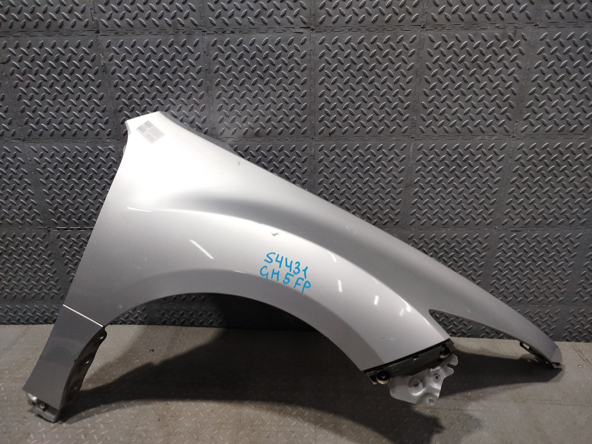 КРЫЛО MAZDA ATENZA MAZDA6 GS1D52110C ПЕРЕДНЕЕ ПРАВОЕ серебро, 22V S4431