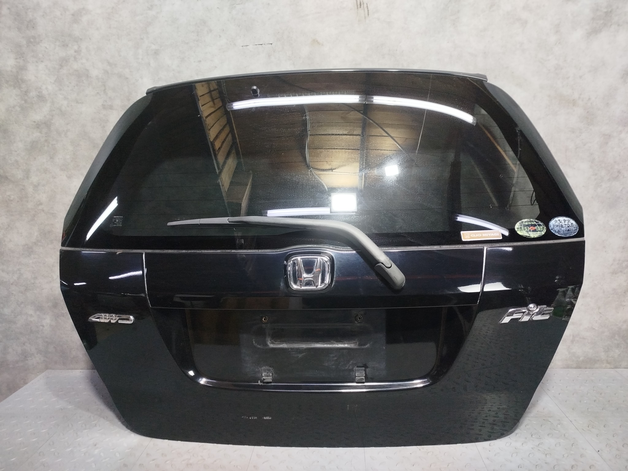 ДВЕРЬ ЗАДНЯЯ HONDA FIT 68100SAAJ30ZZ черный, B92P KE840
