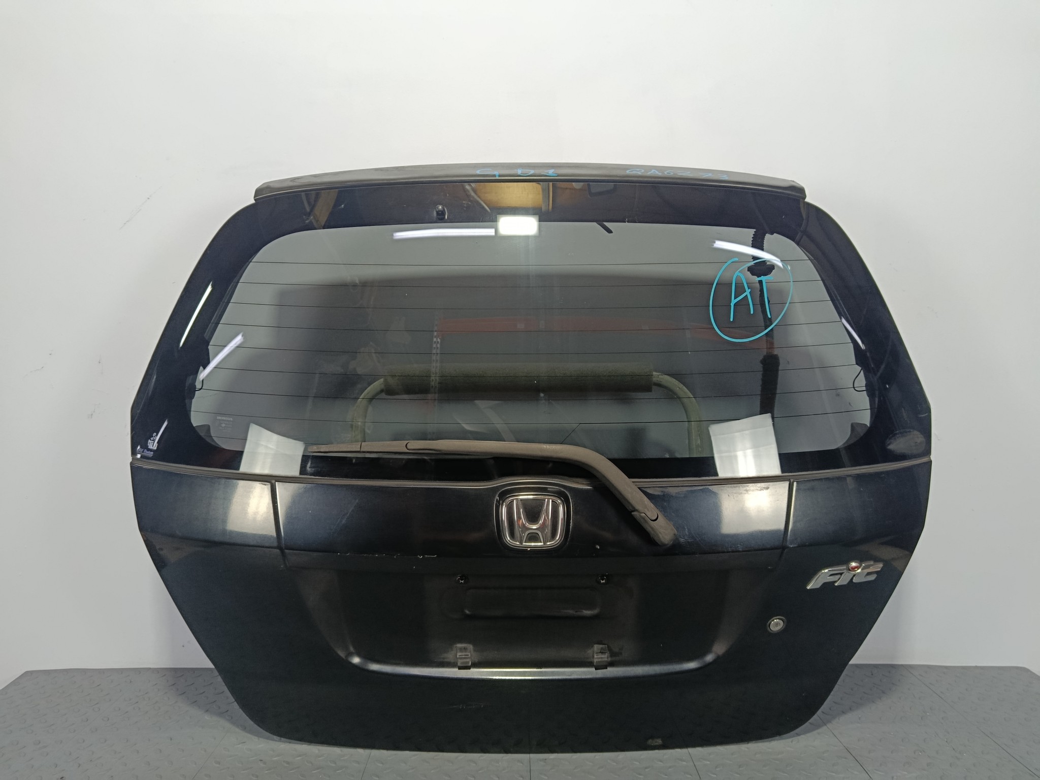 ДВЕРЬ ЗАДНЯЯ HONDA FIT 68100SAAJ30ZZ  черный, B92P QA6273