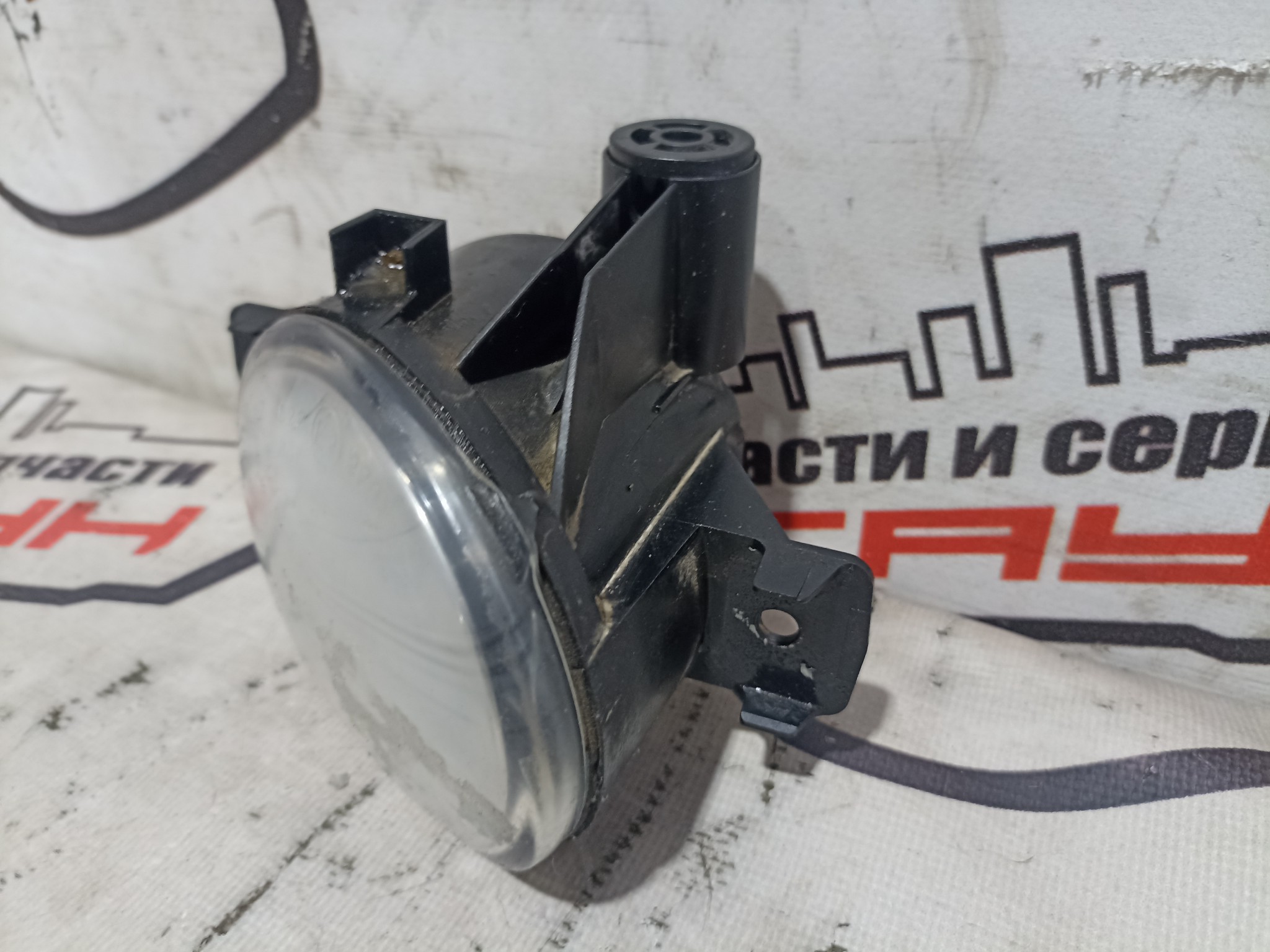 ТУМАНКА BMW ПРАВАЯ 63177184318 D095