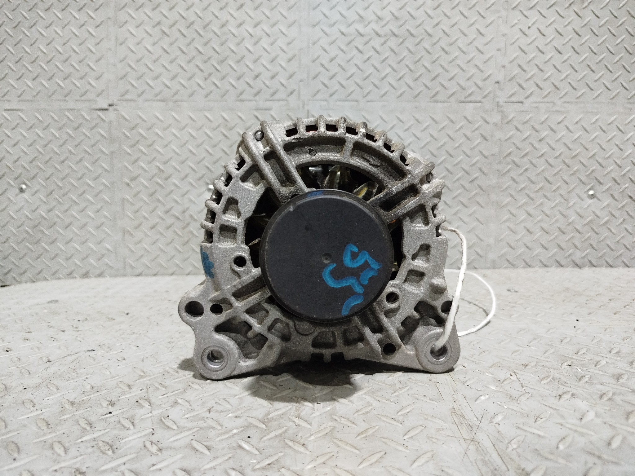 ГЕНЕРАТОР AUDI VOLKSWAGEN CITROEN SEAT SKODA 06F903023F DY903Z