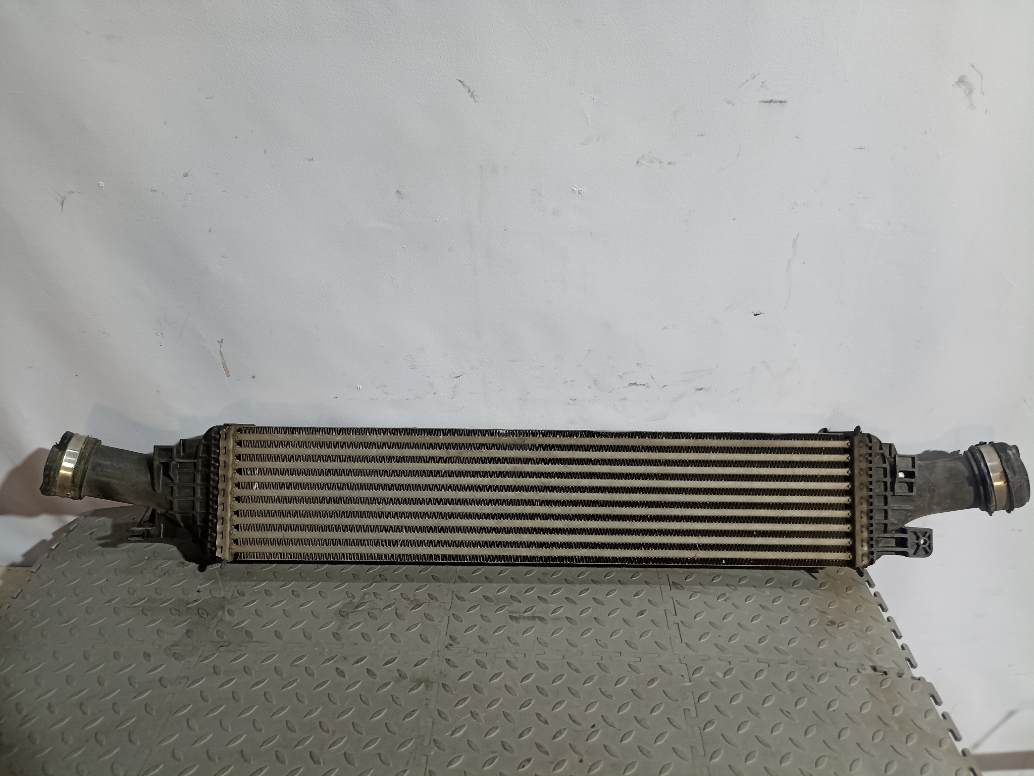 РАДИАТОР ИНТЕРКУЛЕРА AUDI 8K0145805G DY620Z