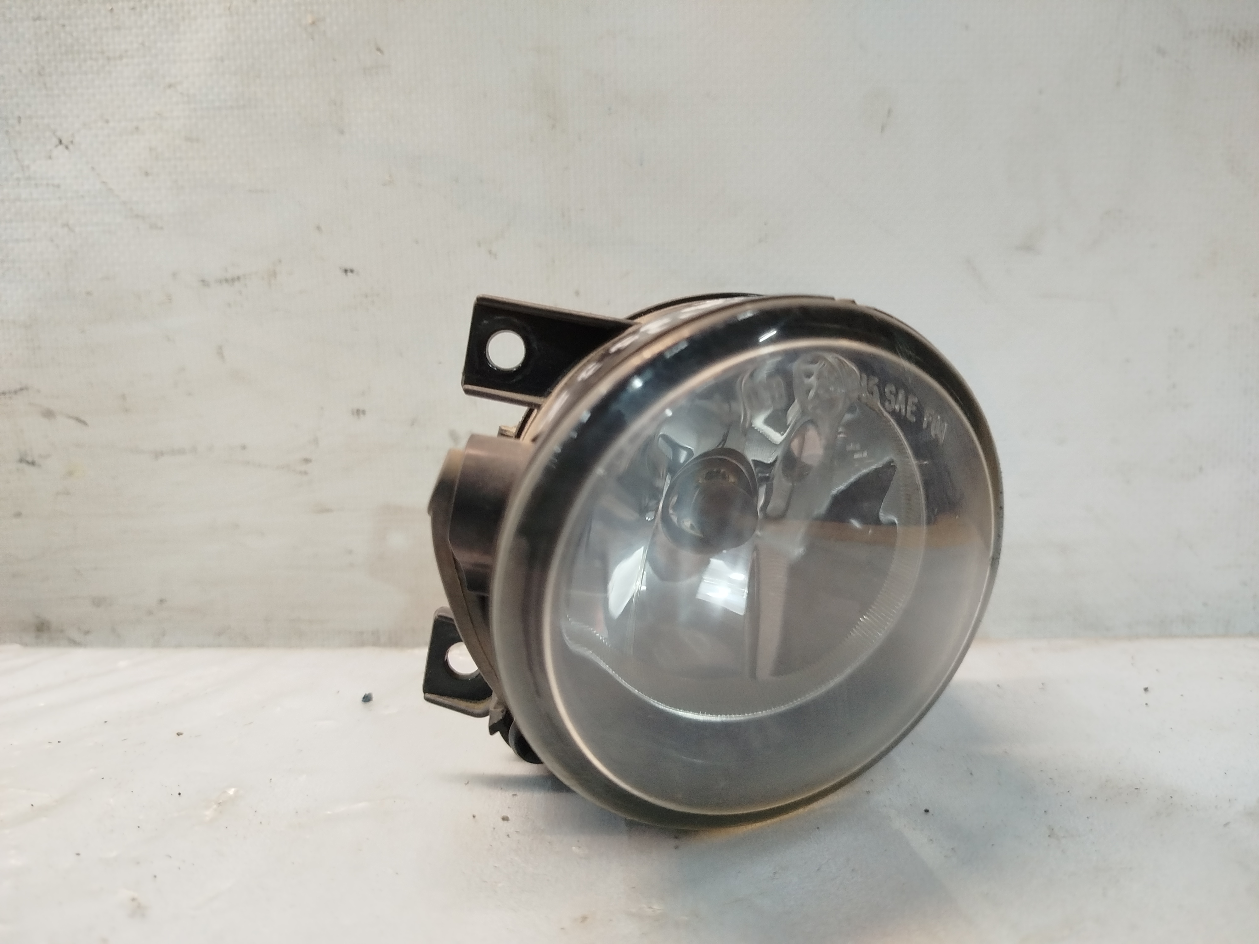 ТУМАНКА VOLKSWAGEN ПРАВАЯ 1T0941700C FA353Z