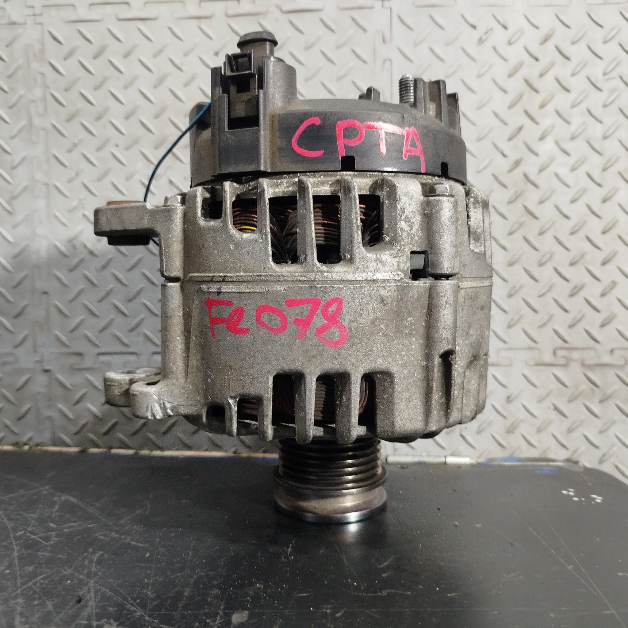 ГЕНЕРАТОР AUDI VOLKSWAGEN SEAT SKODA 04E903023J FE078Z