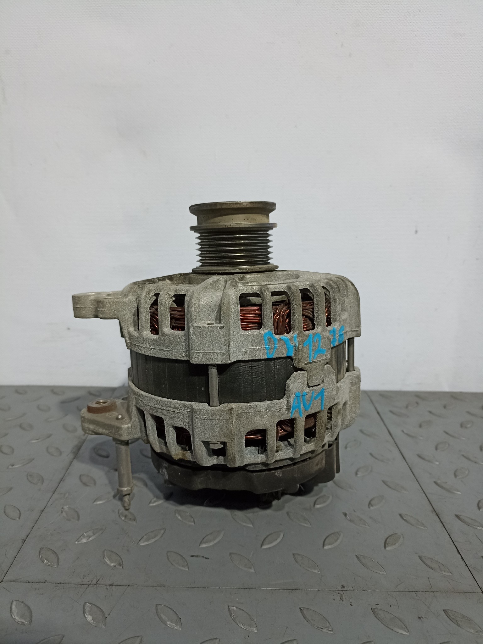 ГЕНЕРАТОР AUDI VOLKSWAGEN SEAT SKODA 04E903023J DY1276Z