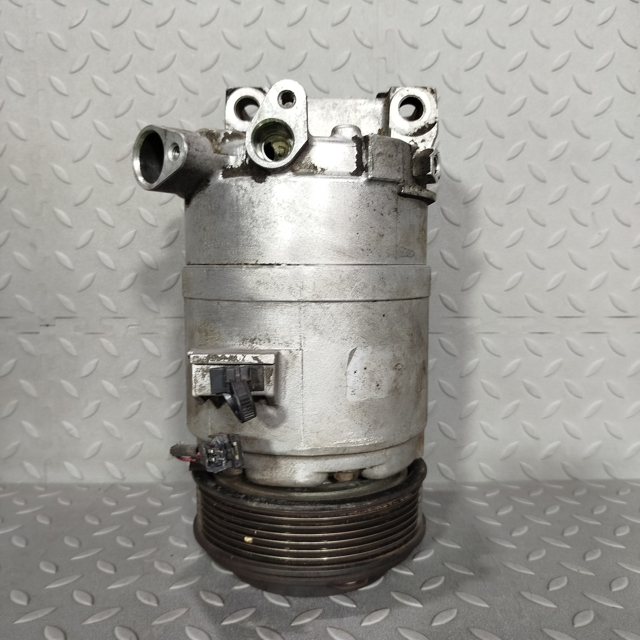 КОМПРЕССОР КОНДИЦИОНЕРА NISSAN 92600JP00B  GA769Z