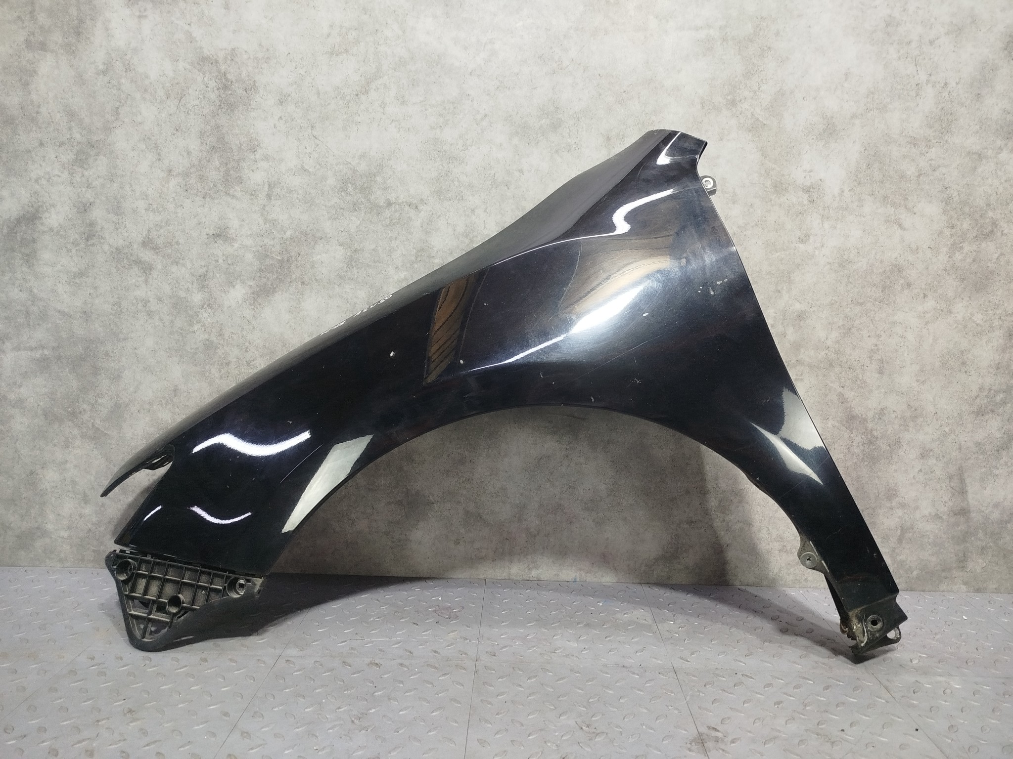 КРЫЛО TOYOTA DAIHATSU ALTIS CAMRY 5381233210 ПЕРЕДНЕЕ ЛЕВОЕ черный, 218 YE128