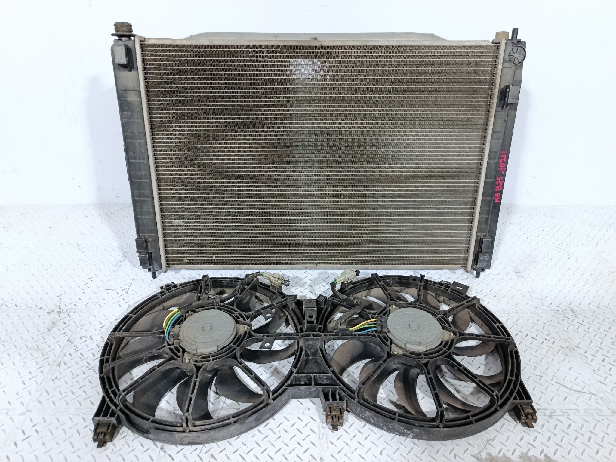 РАДИАТОР ДВИГАТЕЛЯ NISSAN 214601AM0A KB1375Z