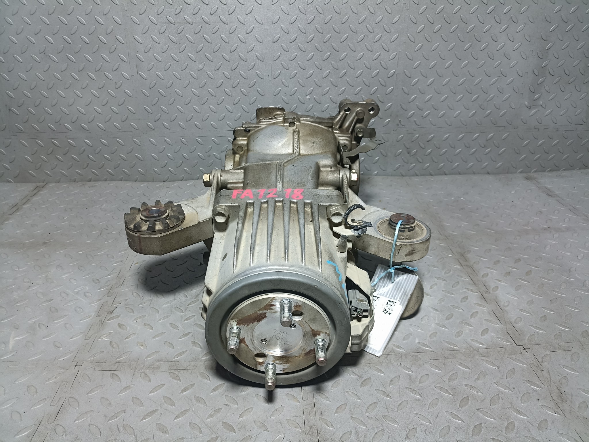 РЕДУКТОР MITSUBISHI ЗАДНИЙ 3501A114  FA1218