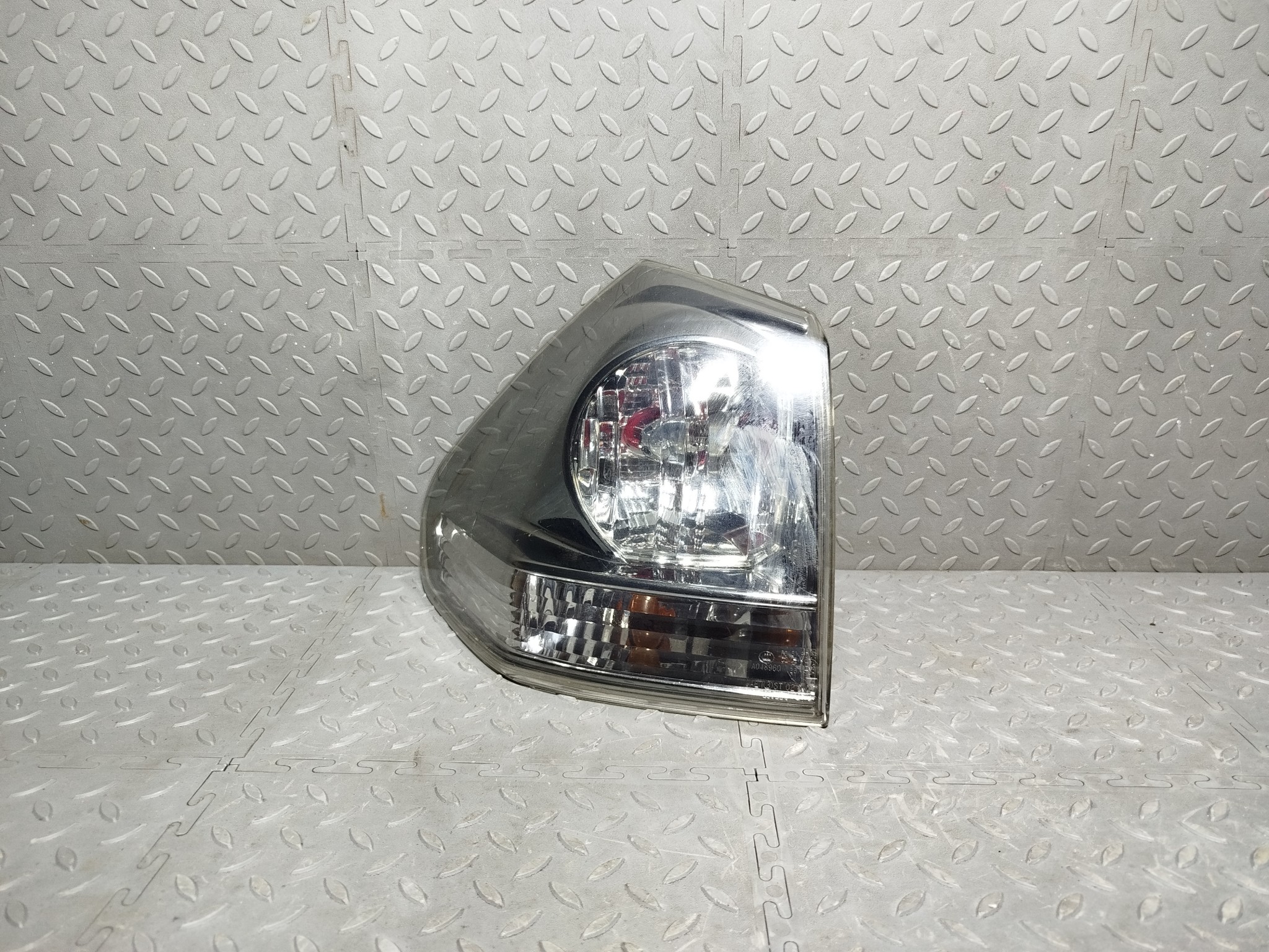 ФОНАРЬ TOYOTA LEXUS ЛЕВЫЙ 8156048060  FA1109