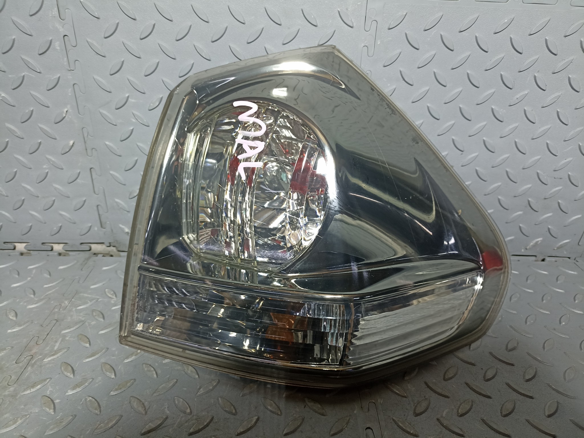 ФОНАРЬ TOYOTA LEXUS ПРАВЫЙ 8155048060  VB1836