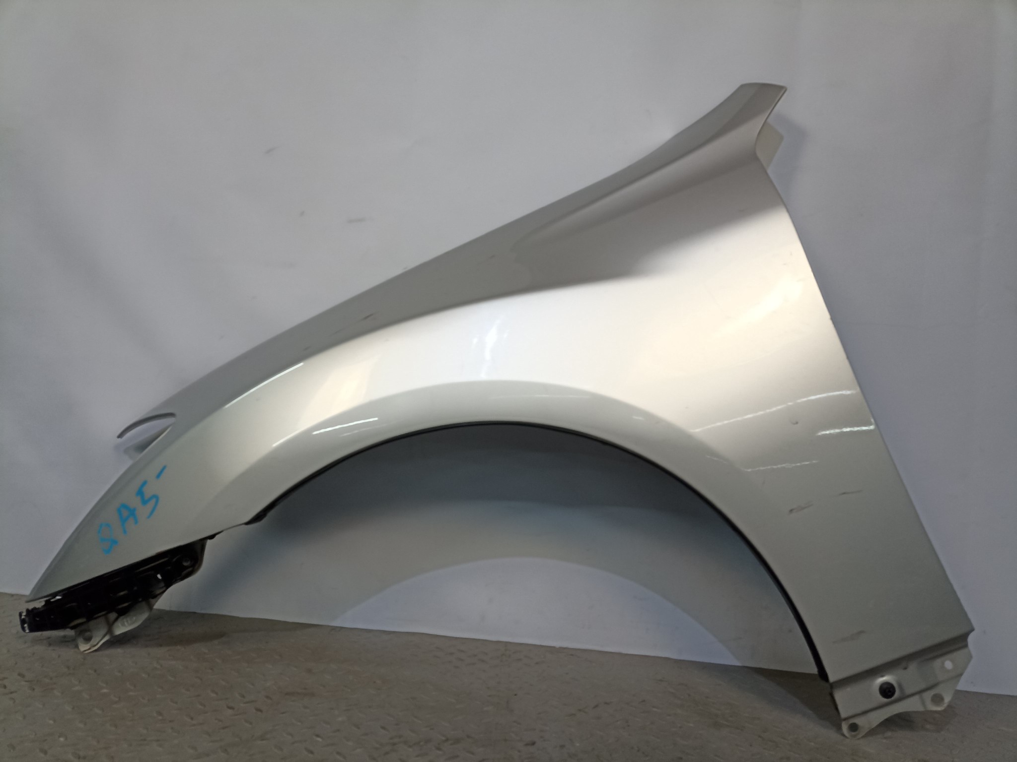 КРЫЛО TOYOTA CROWN 5381230A50 ПЕРЕДНЕЕ ЛЕВОЕ серебро, 1F7 QA5726