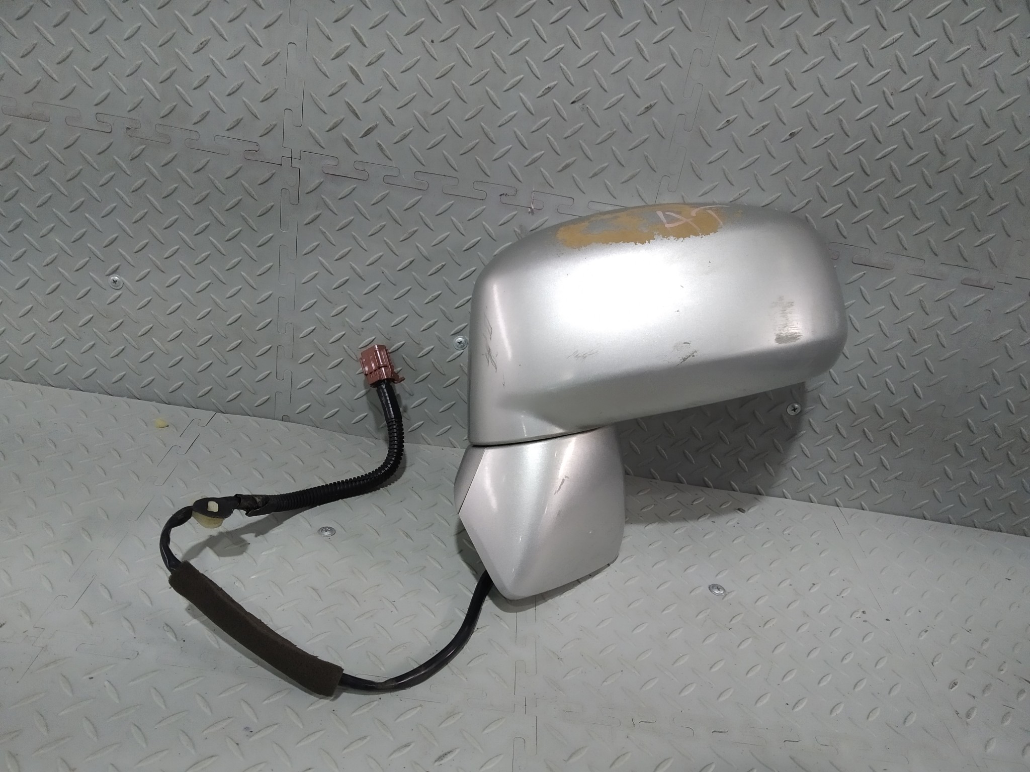 ЗЕРКАЛО NISSAN TIIDA TIIDA LATIO ЛЕВОЕ 96302ED118  серебро, KY0 NA8310Z