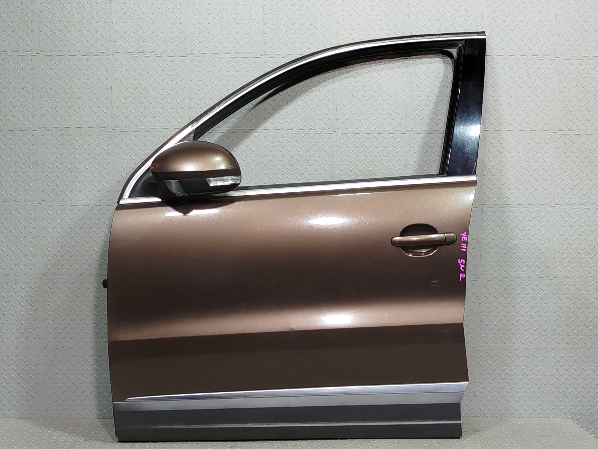 ДВЕРЬ VOLKSWAGEN TIGUAN 5N0831055B ПЕРЕДНЯЯ ЛЕВАЯ коричневый, LHBZ YE111