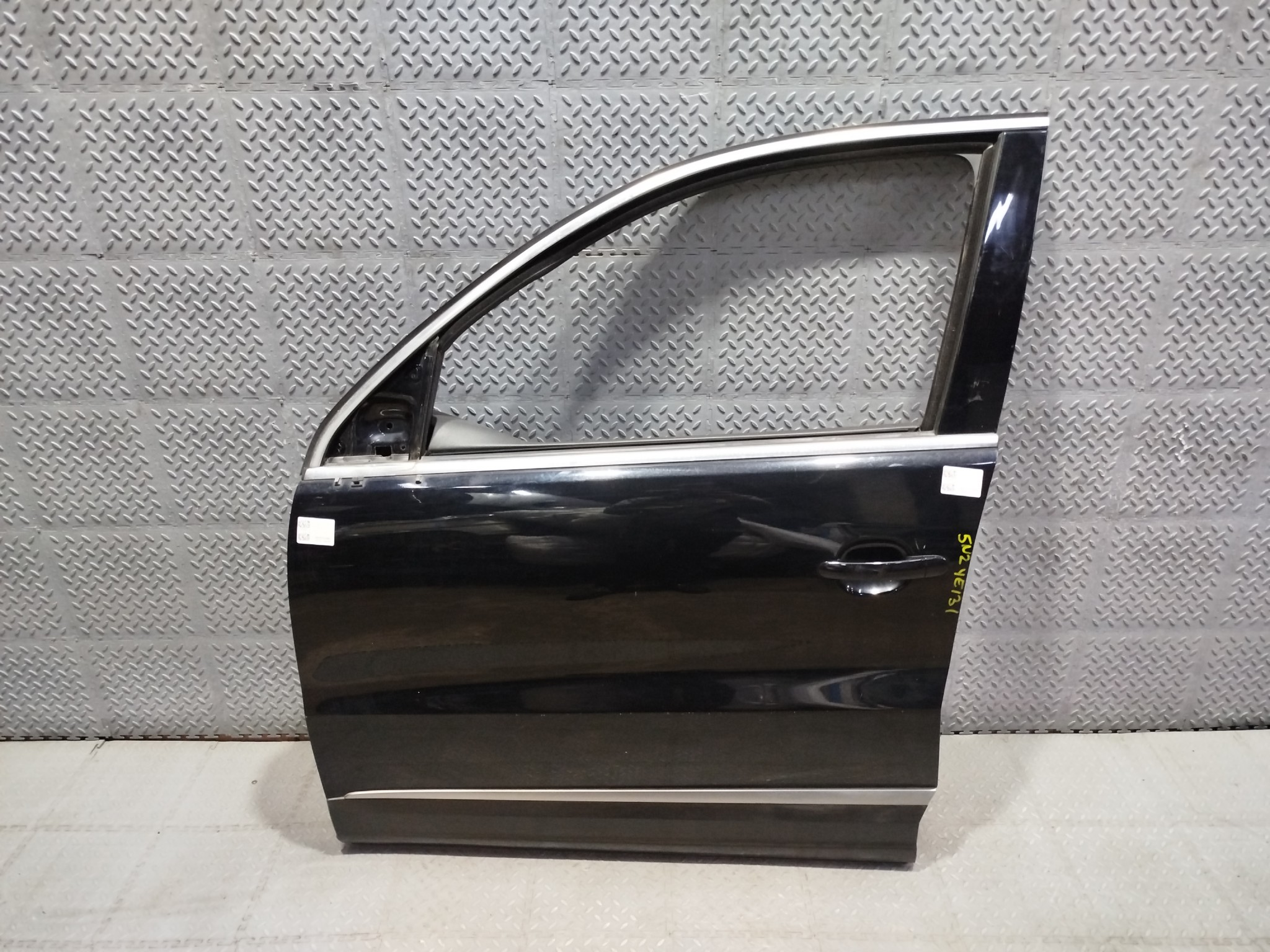 ДВЕРЬ VOLKSWAGEN TIGUAN 5N0831055B ПЕРЕДНЯЯ ЛЕВАЯ черный, LC9X YE131