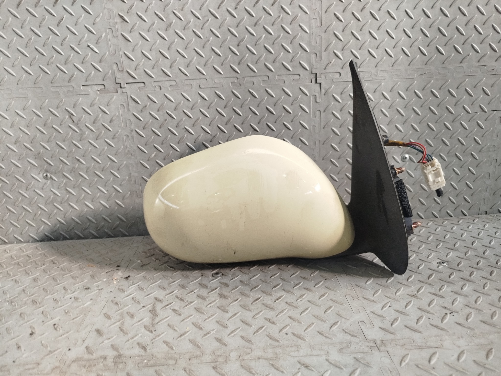 ЗЕРКАЛО NISSAN MARCH MICRA ПРАВОЕ 96301AX110 желтый, J11 QA6347