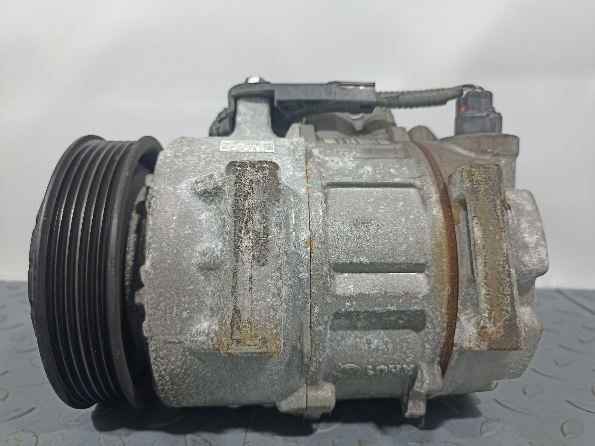 КОМПРЕССОР КОНДИЦИОНЕРА TOYOTA LEXUS 8831042334 YE013Z