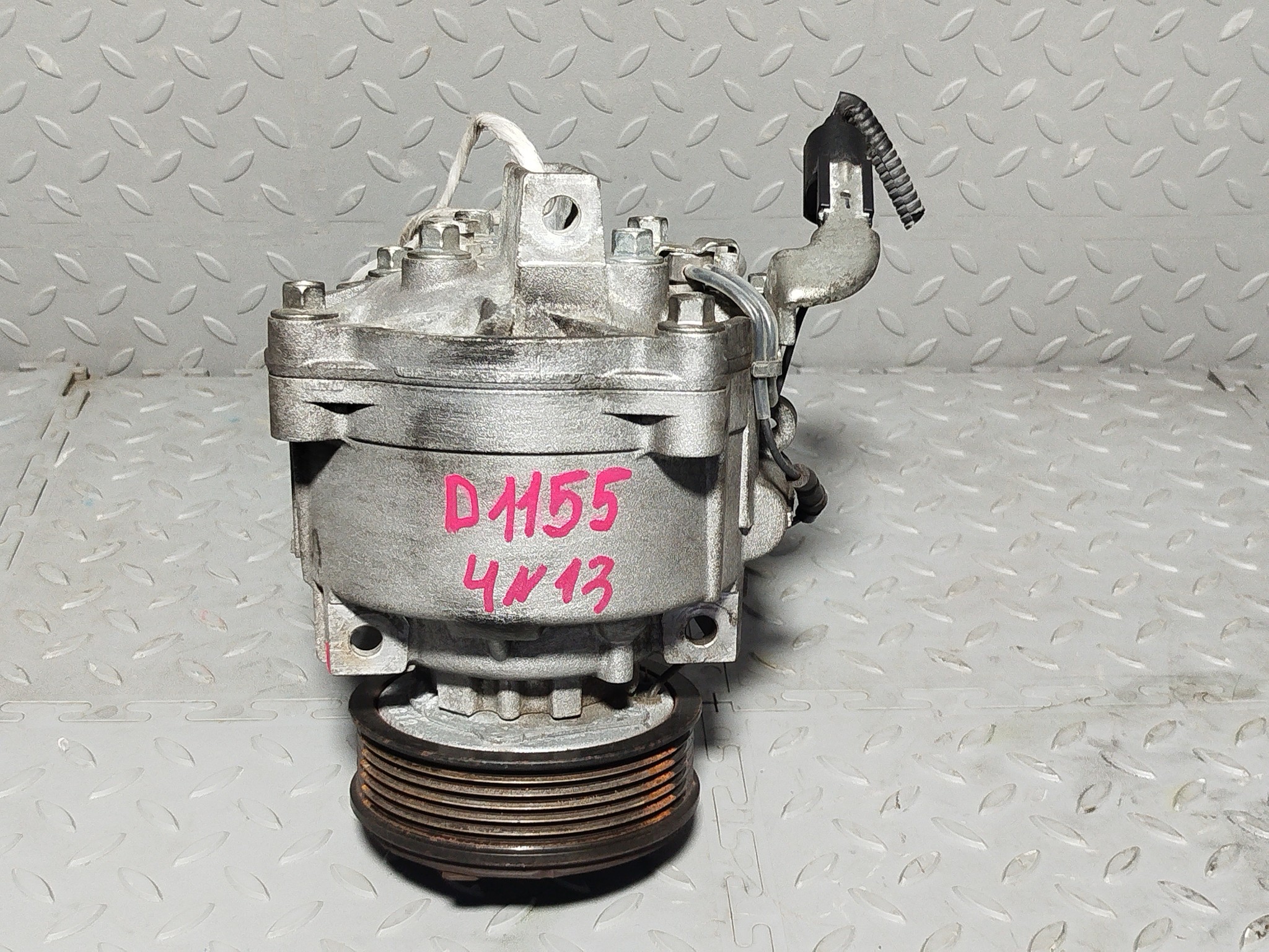 КОМПРЕССОР КОНДИЦИОНЕРА MITSUBISHI 7813A211  D1155