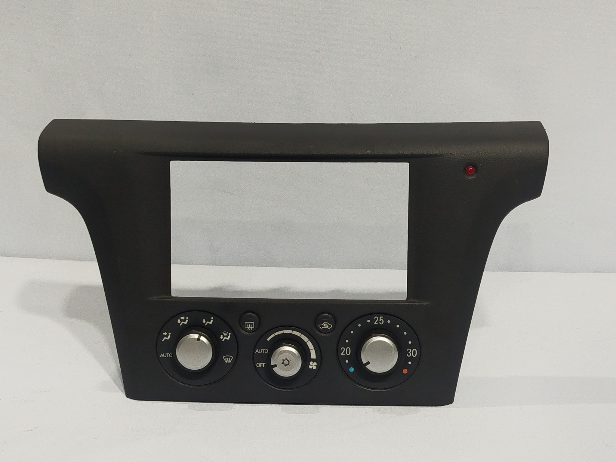 БЛОК КЛИМАТ-КОНТРОЛЯ MITSUBISHI XE367