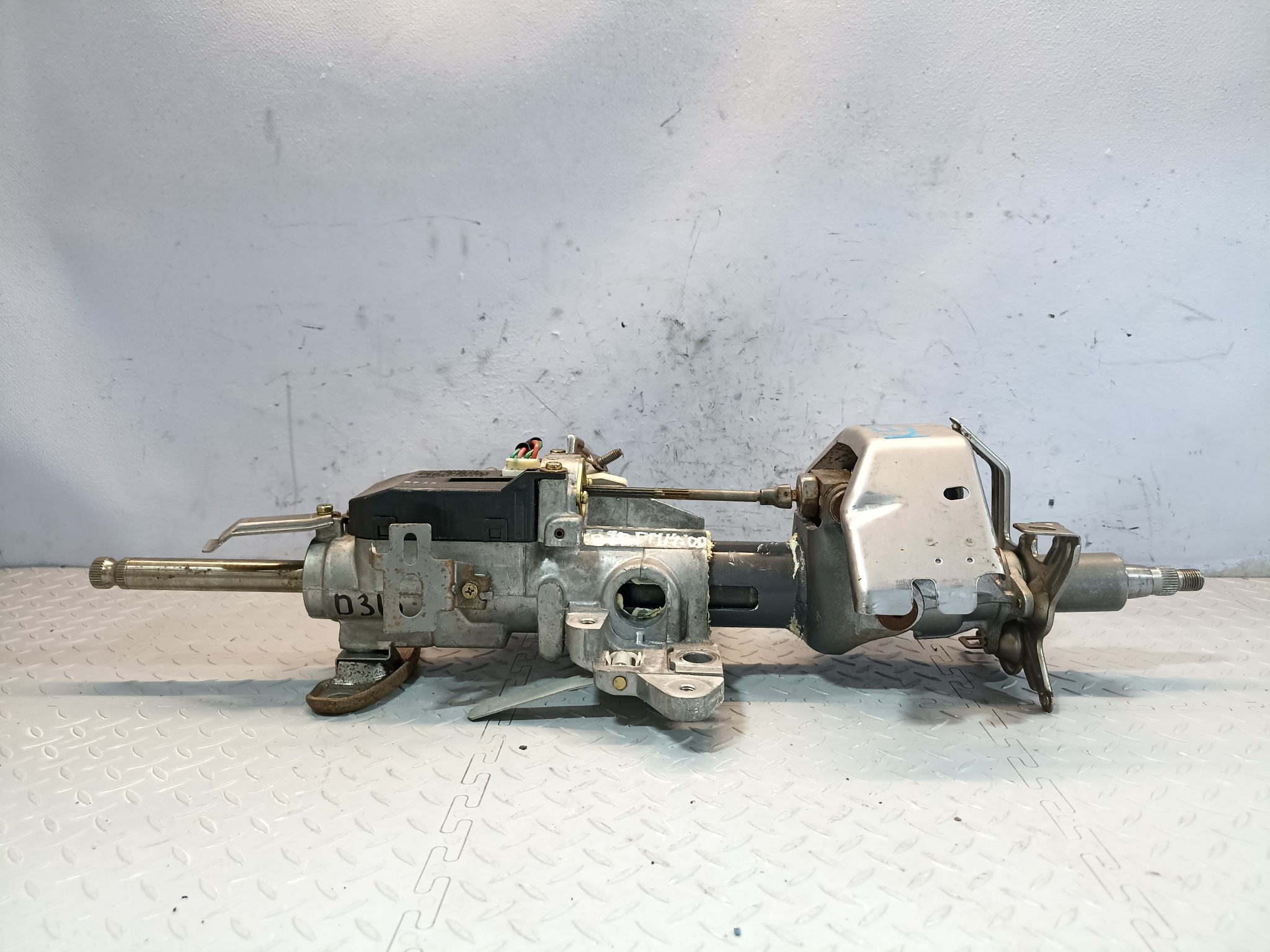 КОЛОНКА РУЛЕВАЯ TOYOTA LEXUS 4581030141 D316