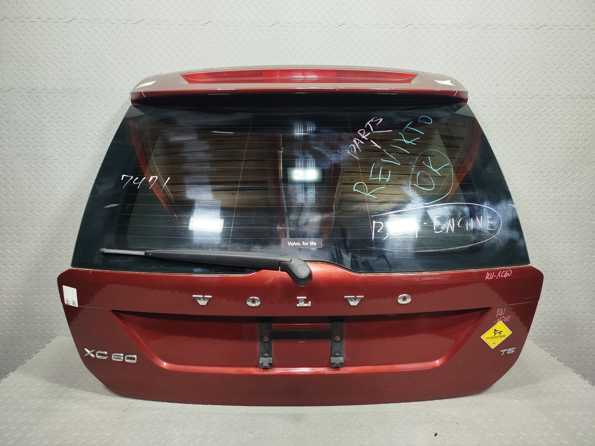 ДВЕРЬ ЗАДНЯЯ VOLVO XC60 39818090 красный FA1014