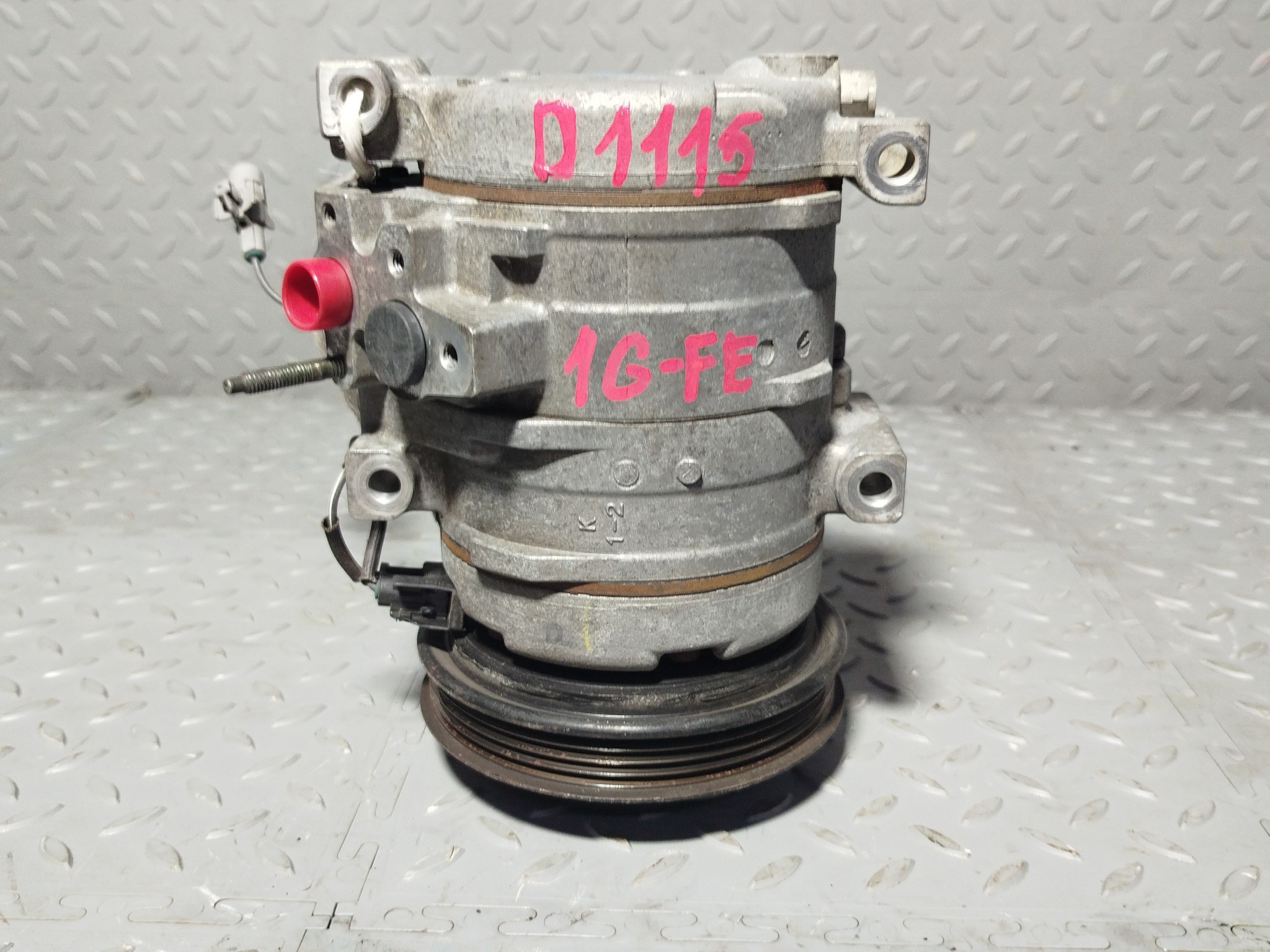 КОМПРЕССОР КОНДИЦИОНЕРА TOYOTA LEXUS 883202A090  D1115